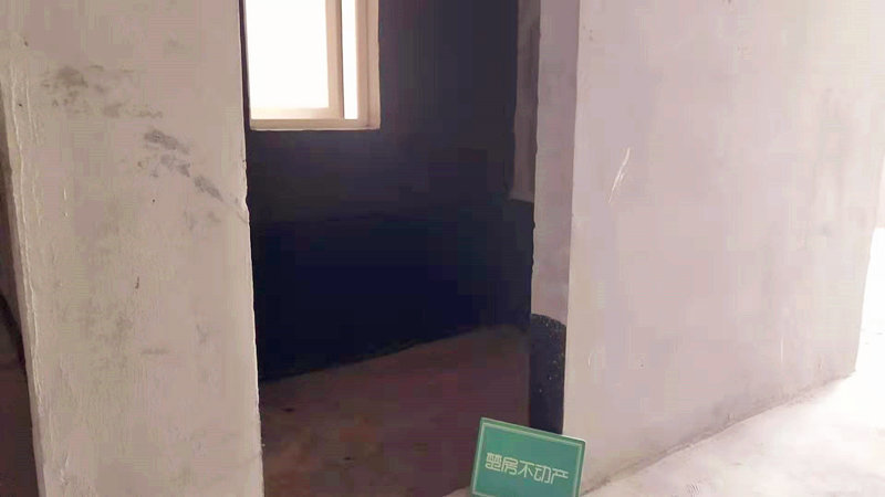 城东绿洲新城电梯中层毛坯五房 看房