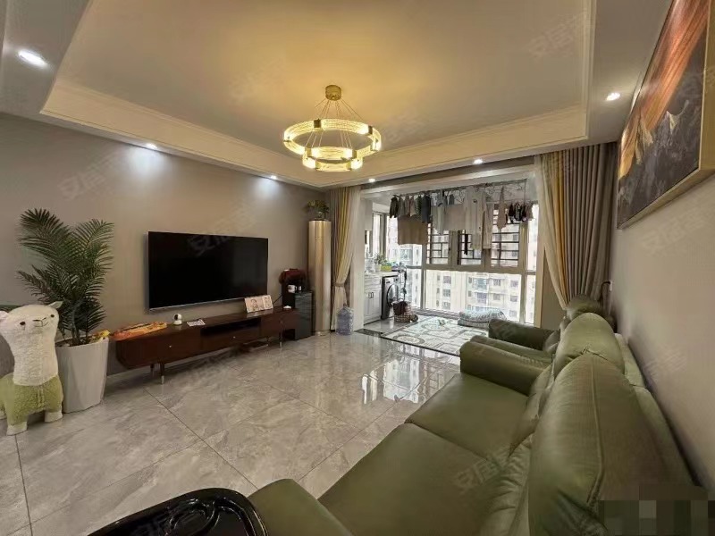 ​满庭春，精装三室两卫+活‬动室，9.9成新，送入户花园,电梯好楼层，证满二，​仙桃xiao学+仙桃三中