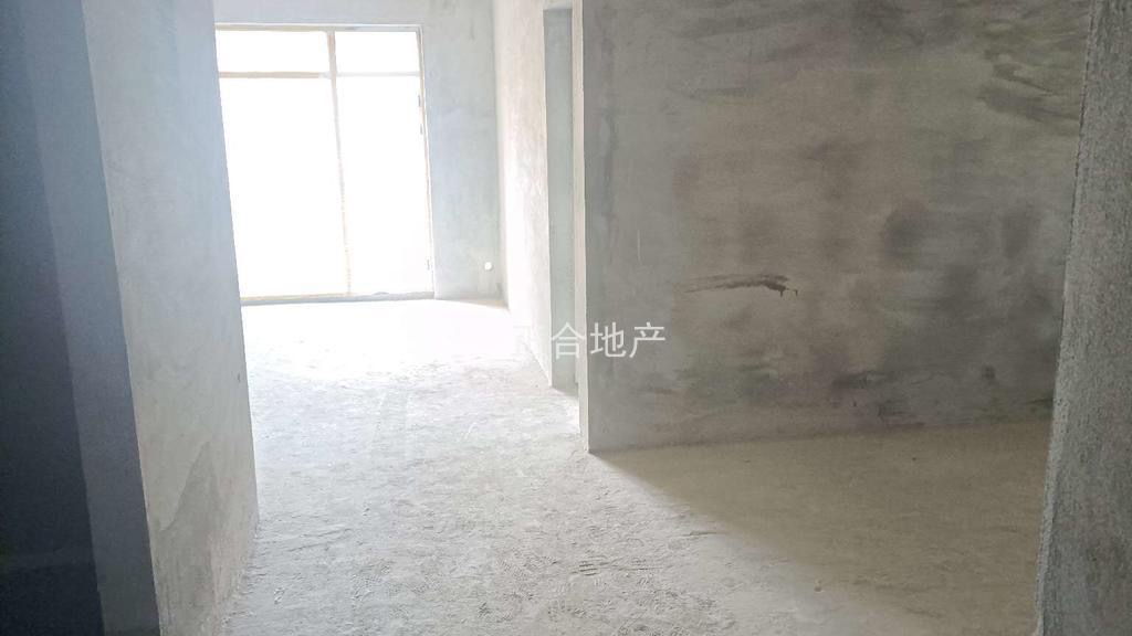 亏本出，房东急售，吾悦旁，蓝天新城，好楼层，单价5100，证满二