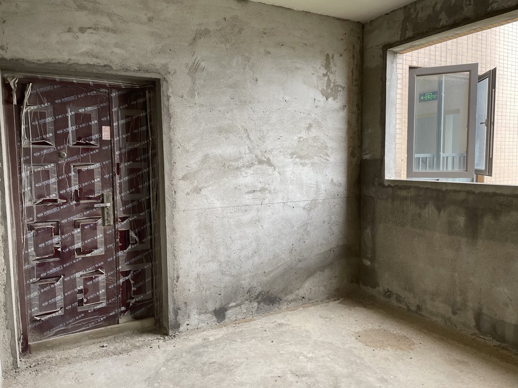 紫润尚城中间楼层南北通透前后无遮挡看房方便可贷款