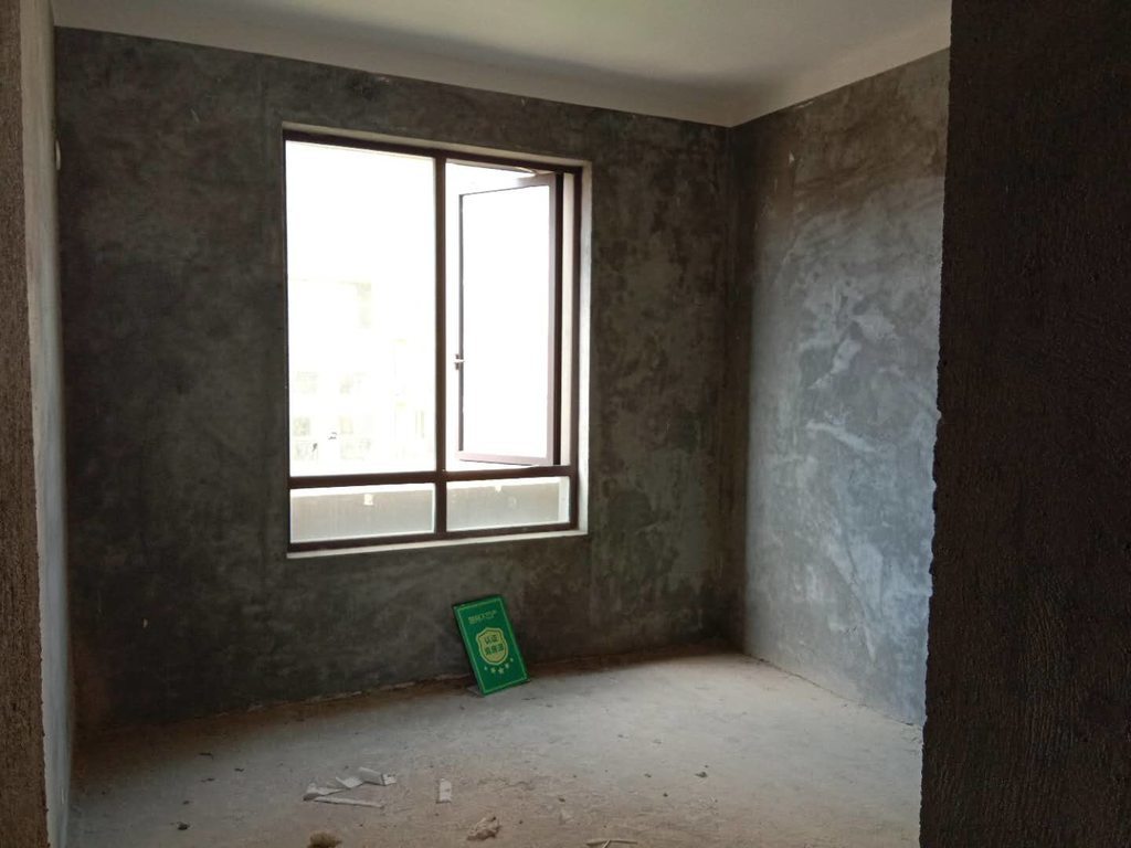 东城花园毛坯三房中间楼层户型方正房东诚意出售