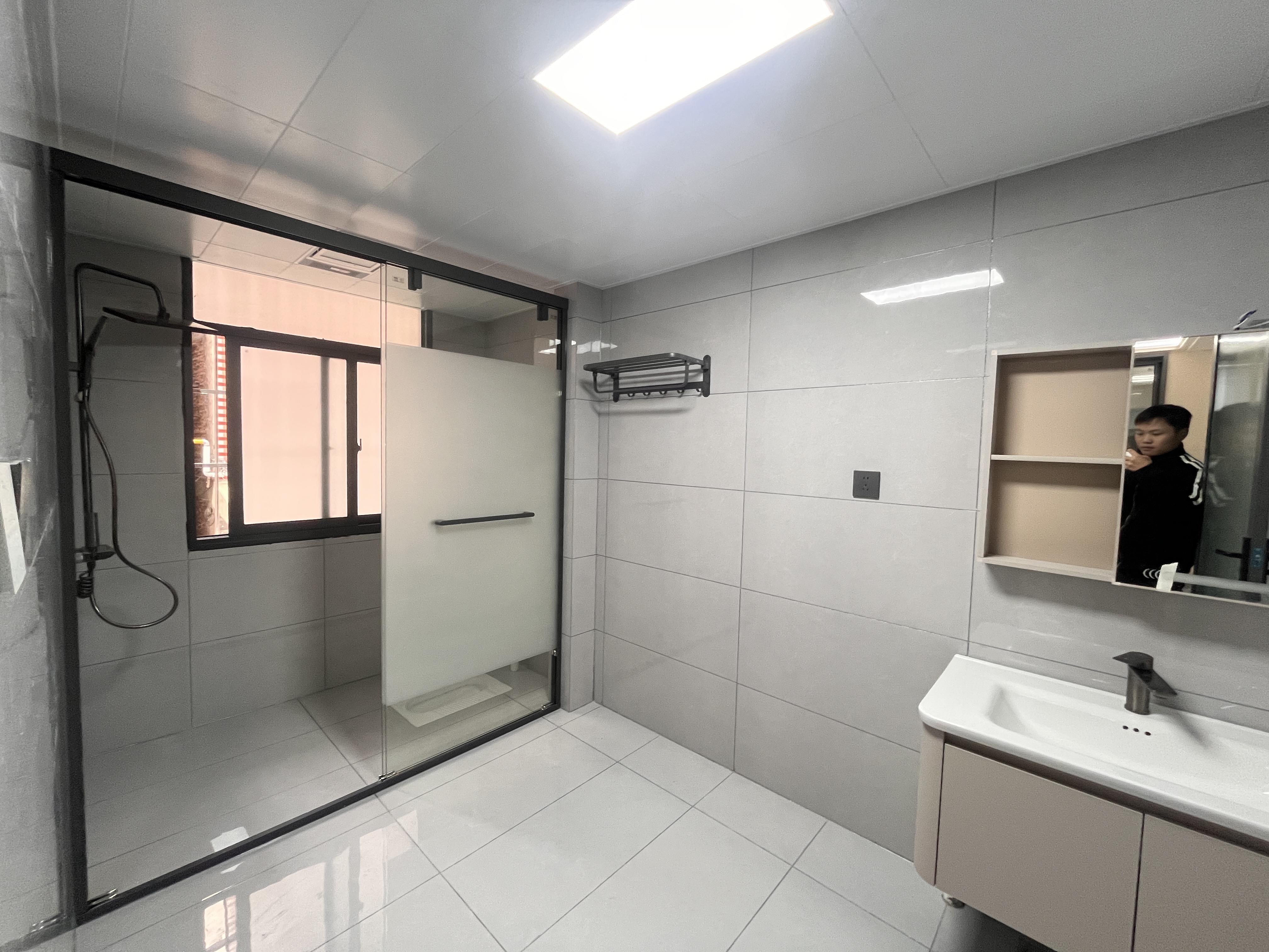 仙桃城区3室2厅2卫全新装修一天没有住过的房子，39个优价出售