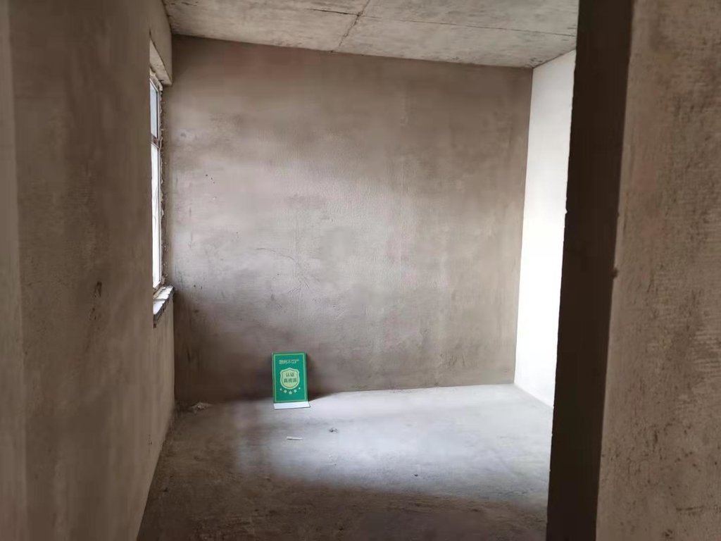 时代天骄城西绿化 好的小区毛坯三房诚意出售