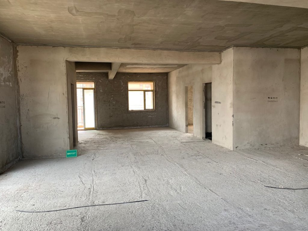 元泰未来城170平大平层双阳台设计6500临湖有钥匙诚心出售