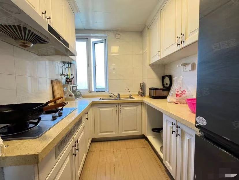 68，房东亏本急售！城南好房，碧桂园  ，精装卖毛坯价， 精装四房 ，速度捡漏