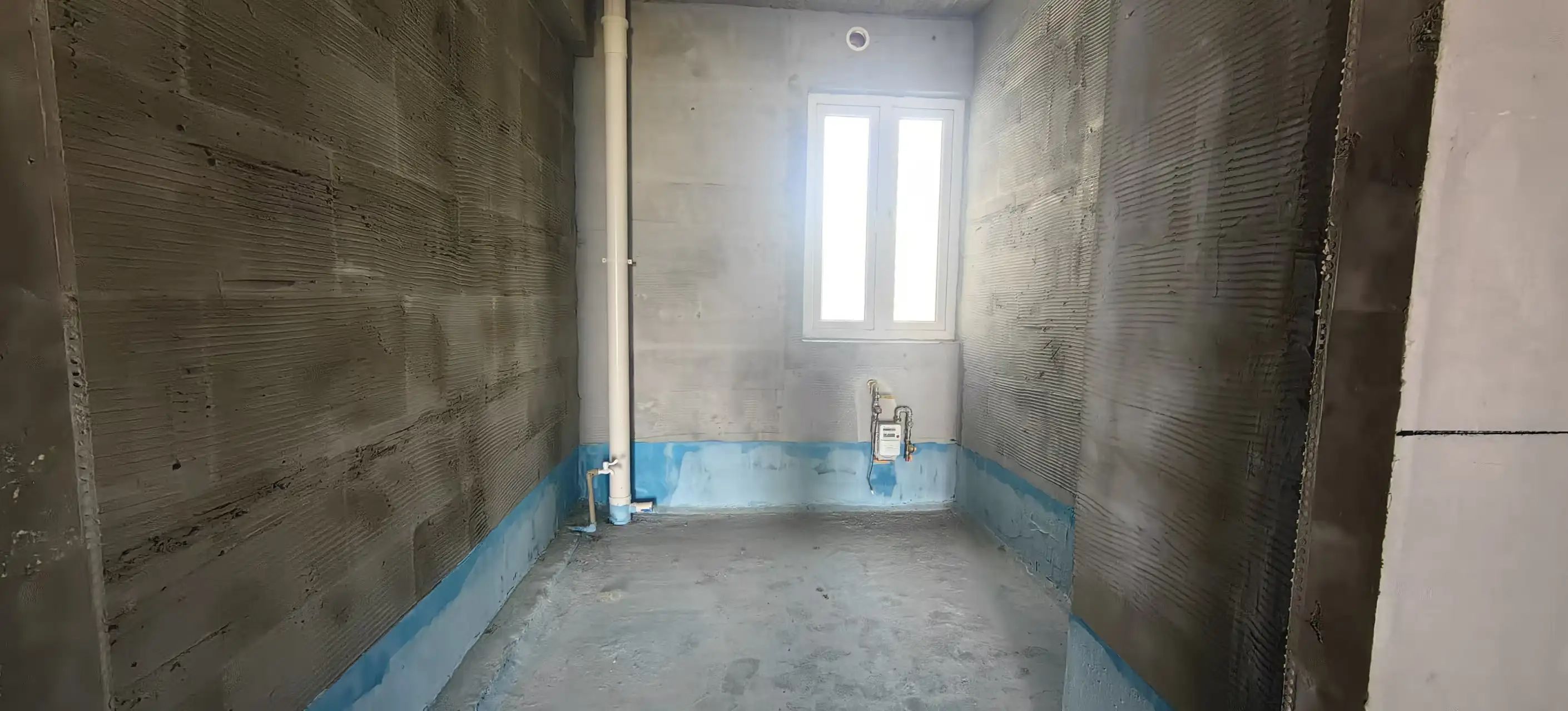 城南碧桂园，毛坯四房两卫，纯东边户，中间好楼层，单价4600，送地下车位