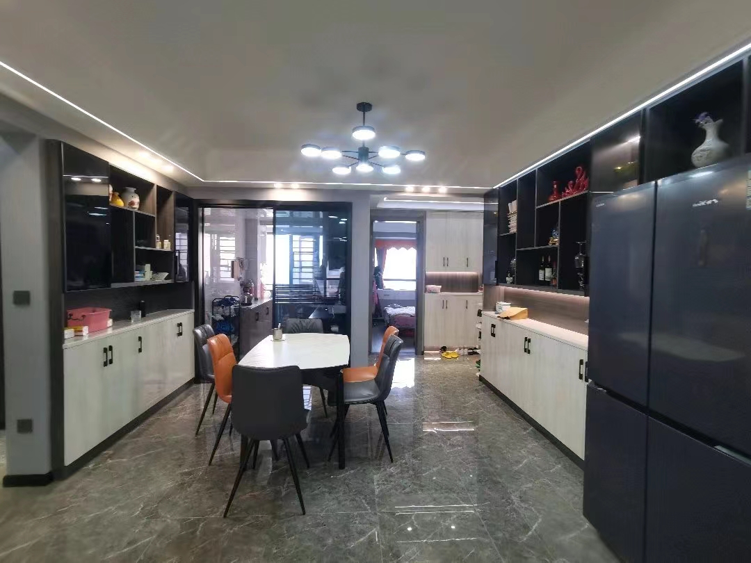 御湖世家精装三房中间楼层送车位看房约