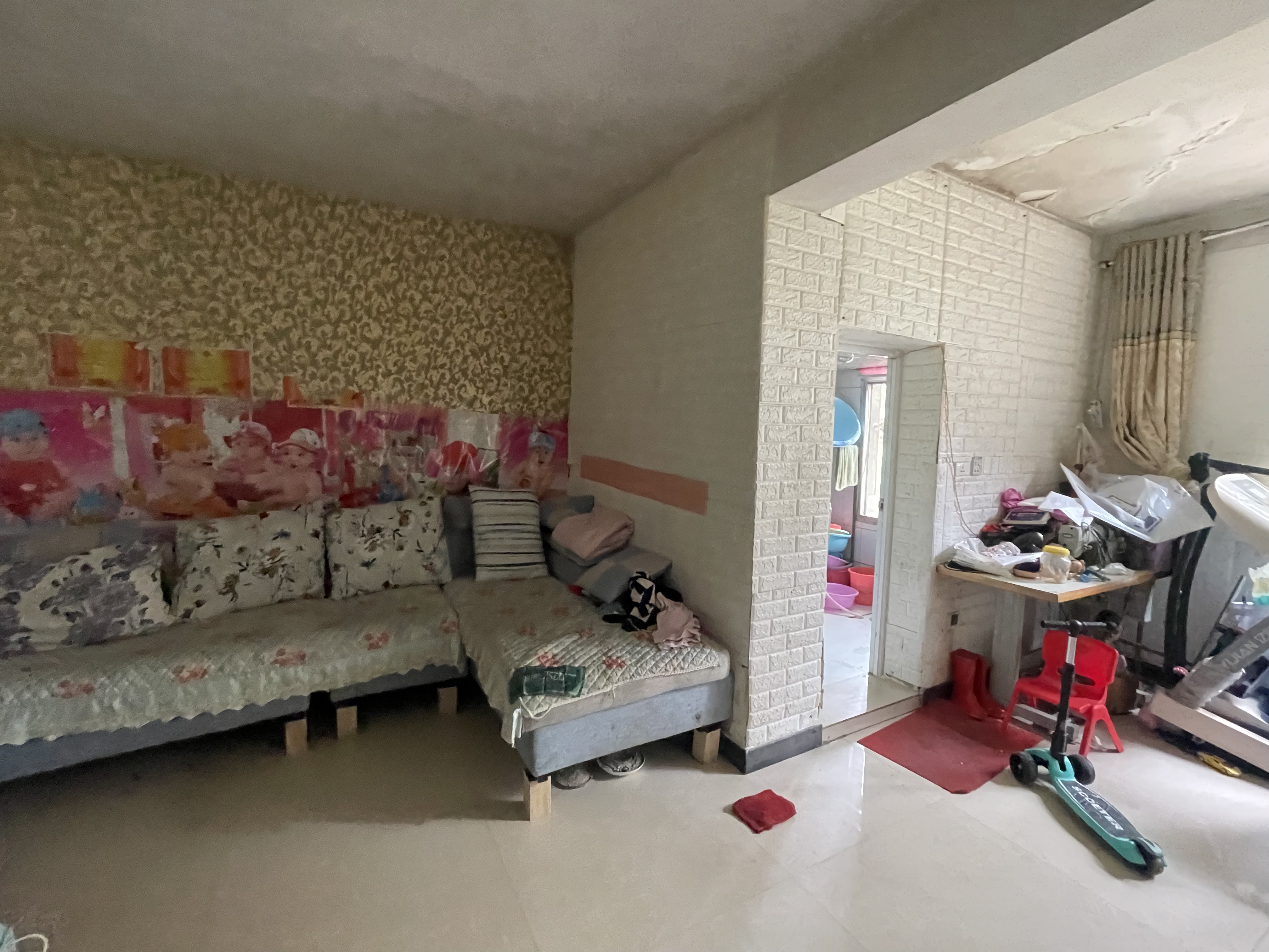 老电视台宿舍.老城区.四中附近.步梯1楼.拎包入住.南北通透.诚意出售