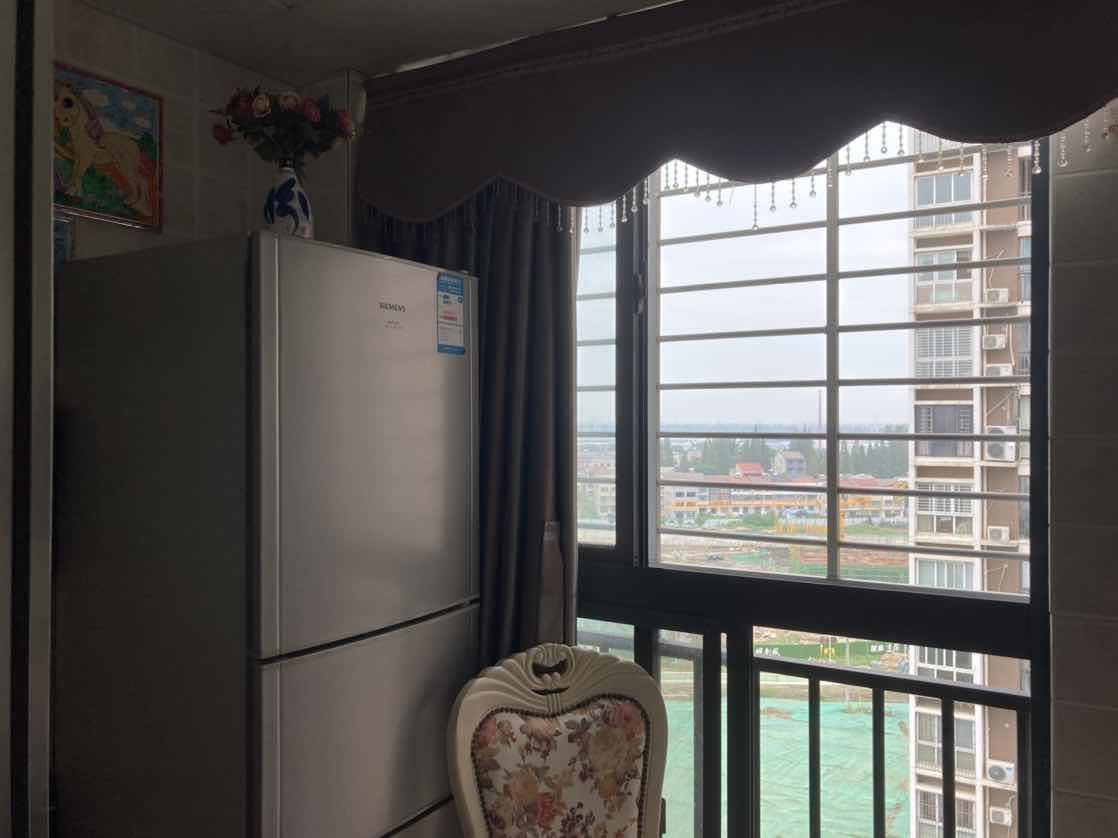 急售香岸华府的精装3房电梯中间楼层环境好拎包入住