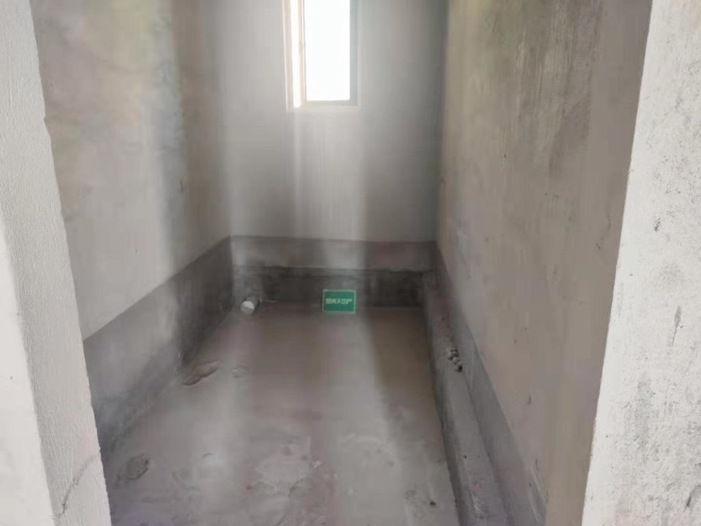 环球 城毛坯三房看房方便可按揭业主诚心出售