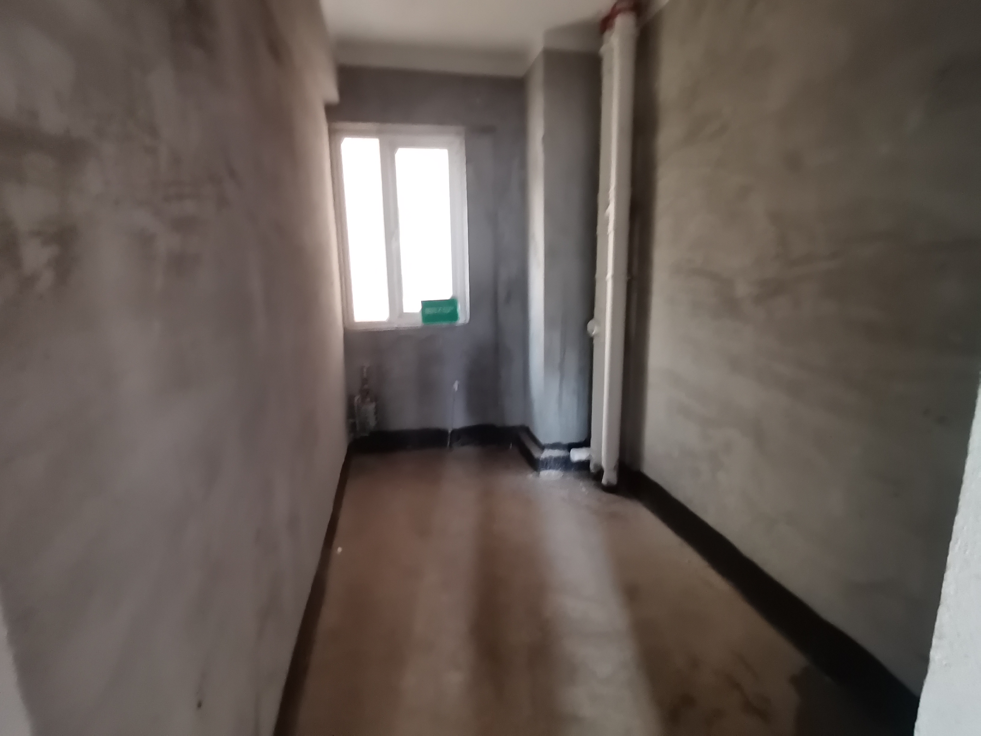 森林国际毛坯三房户型方正看房方便房东诚意出售