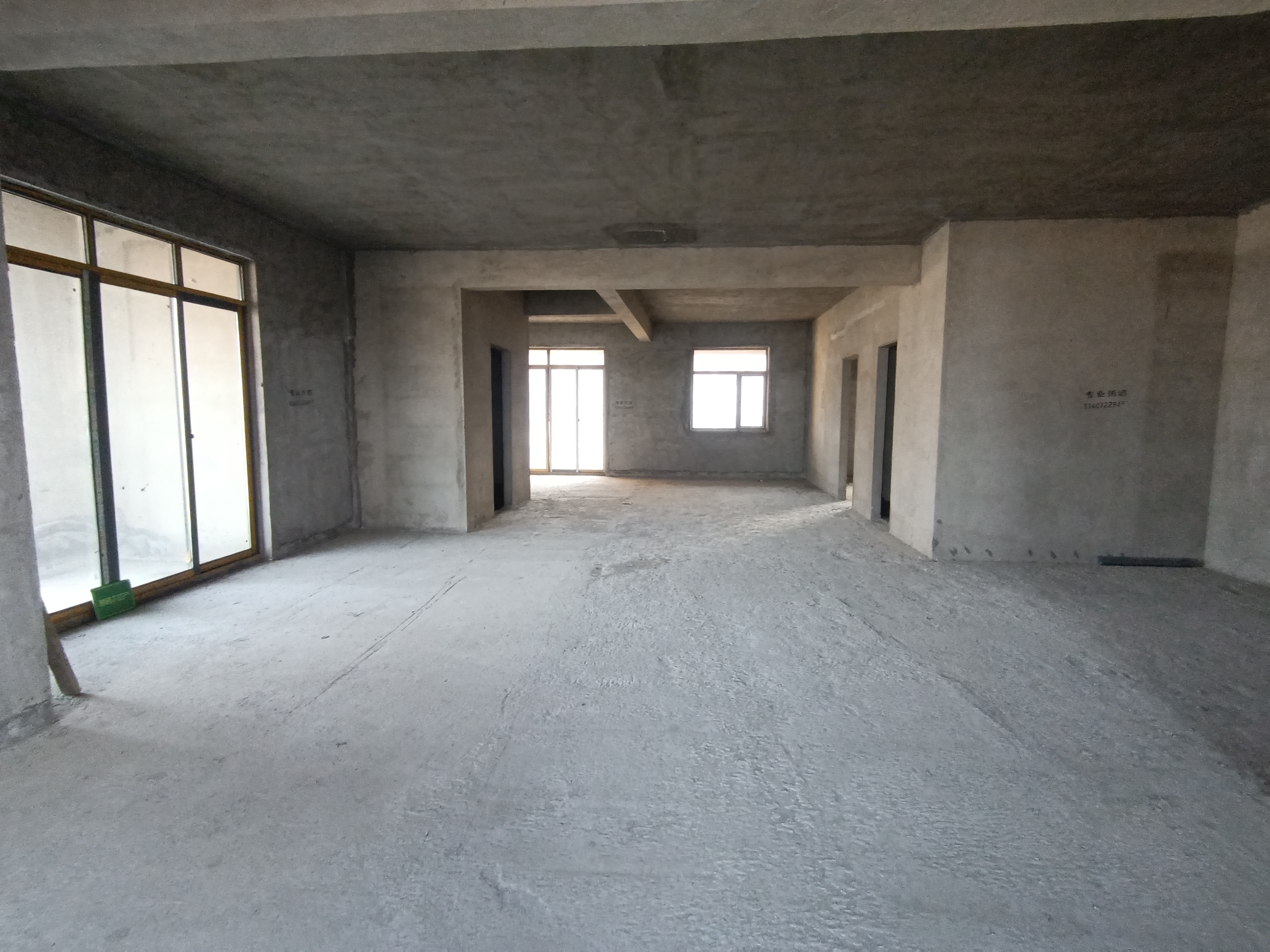 元泰未来城B湖景房3.15层高观光电梯2梯2户四阳台设计城南少有的湖景房南北通透