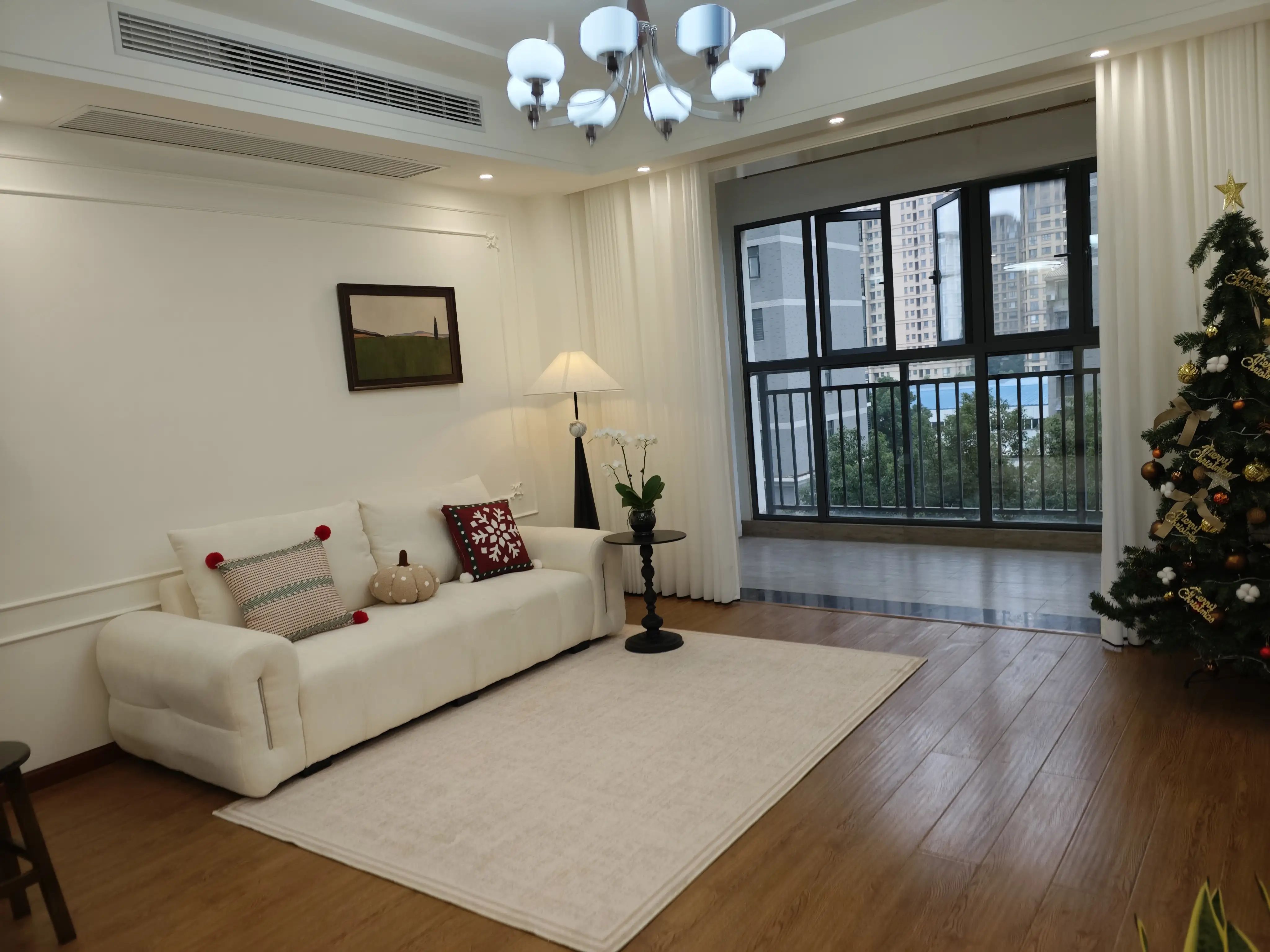 捡漏，阳光田园国际，精装三房，老证，电梯5楼，业主诚心出售