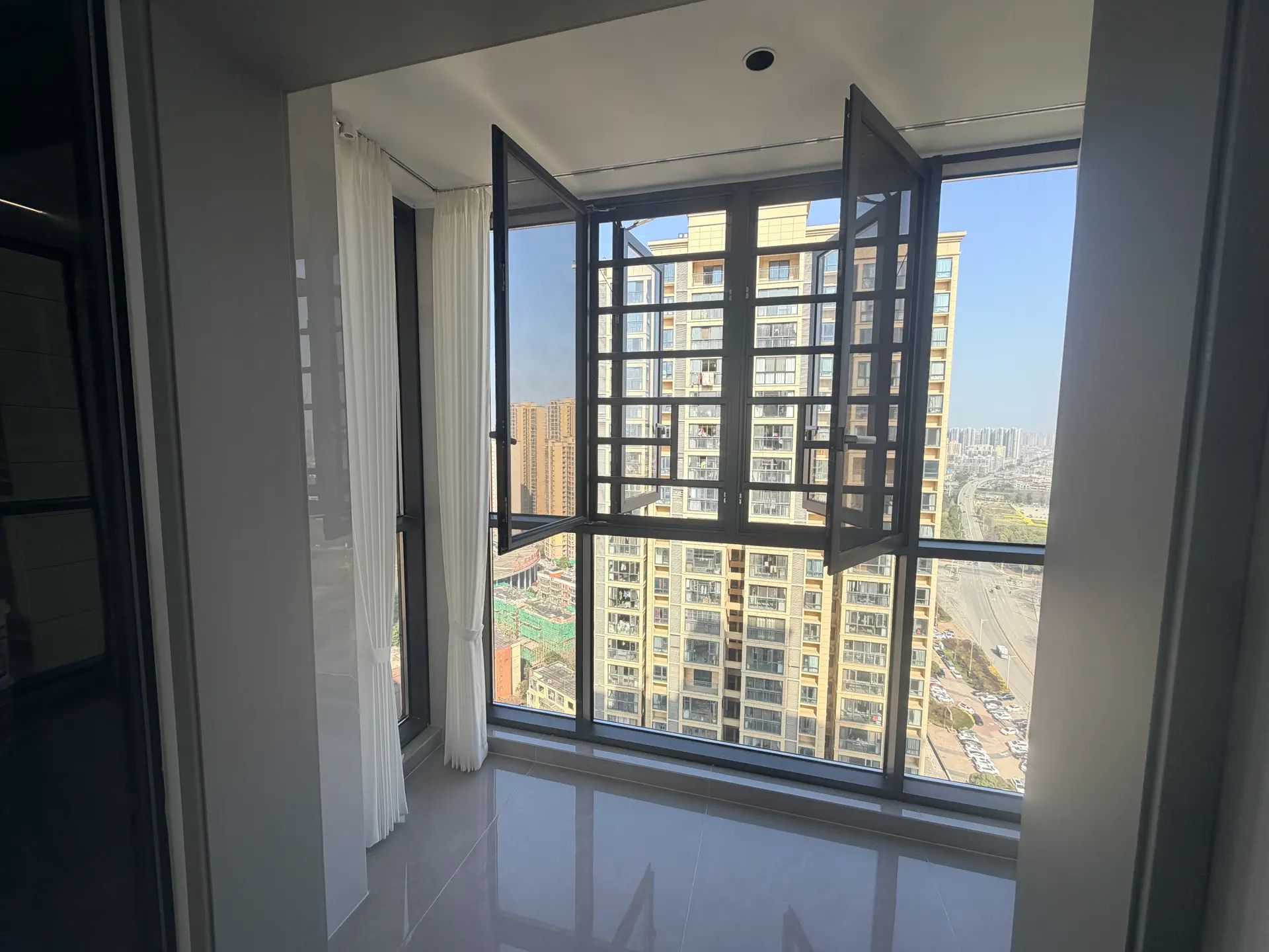 城南，森林国际，精装四房，好楼层，新二中，南北双阳台，证满二，