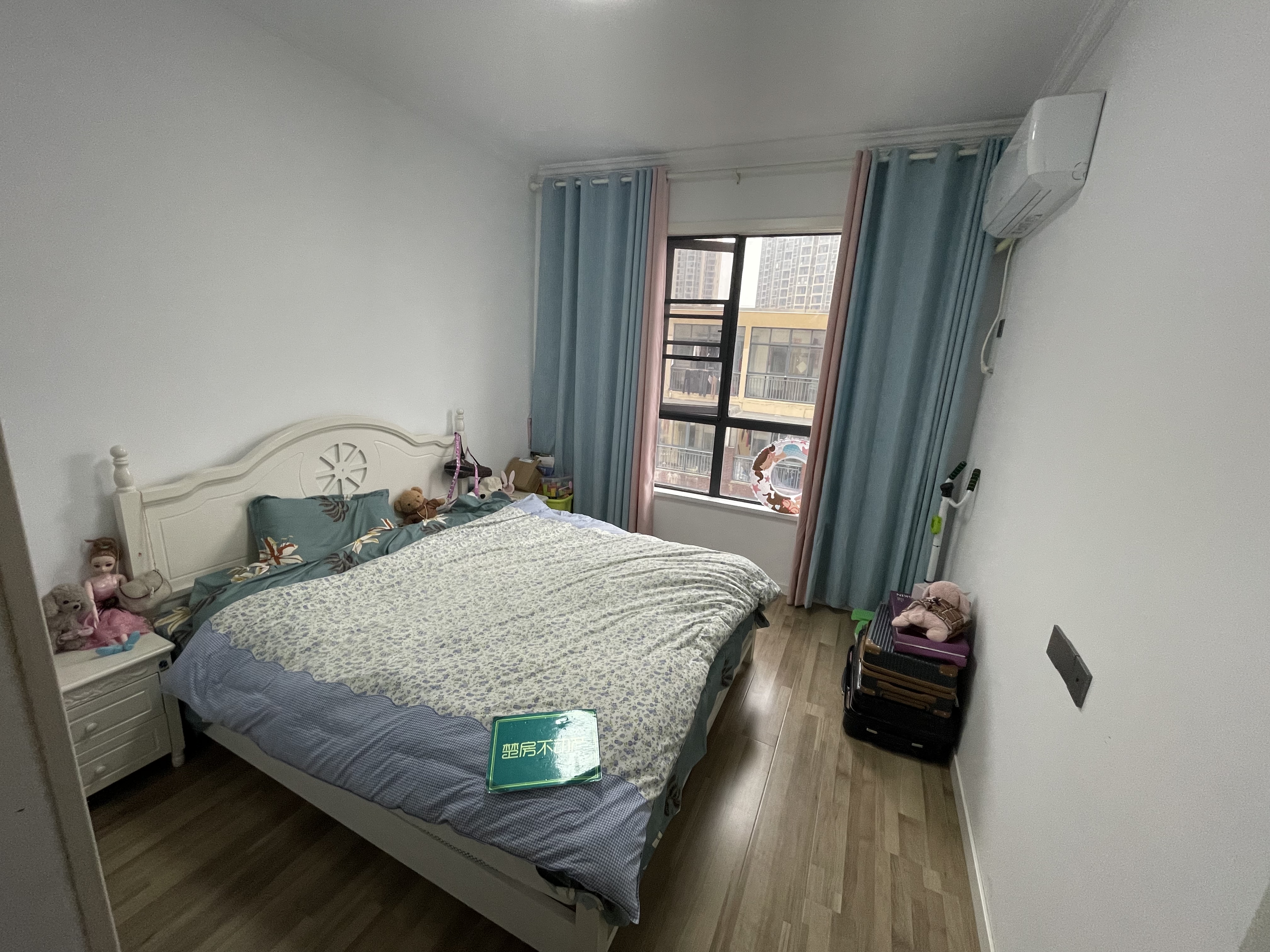 森林国际洋房低公摊三个阳台采光很好三房两卫出行方便