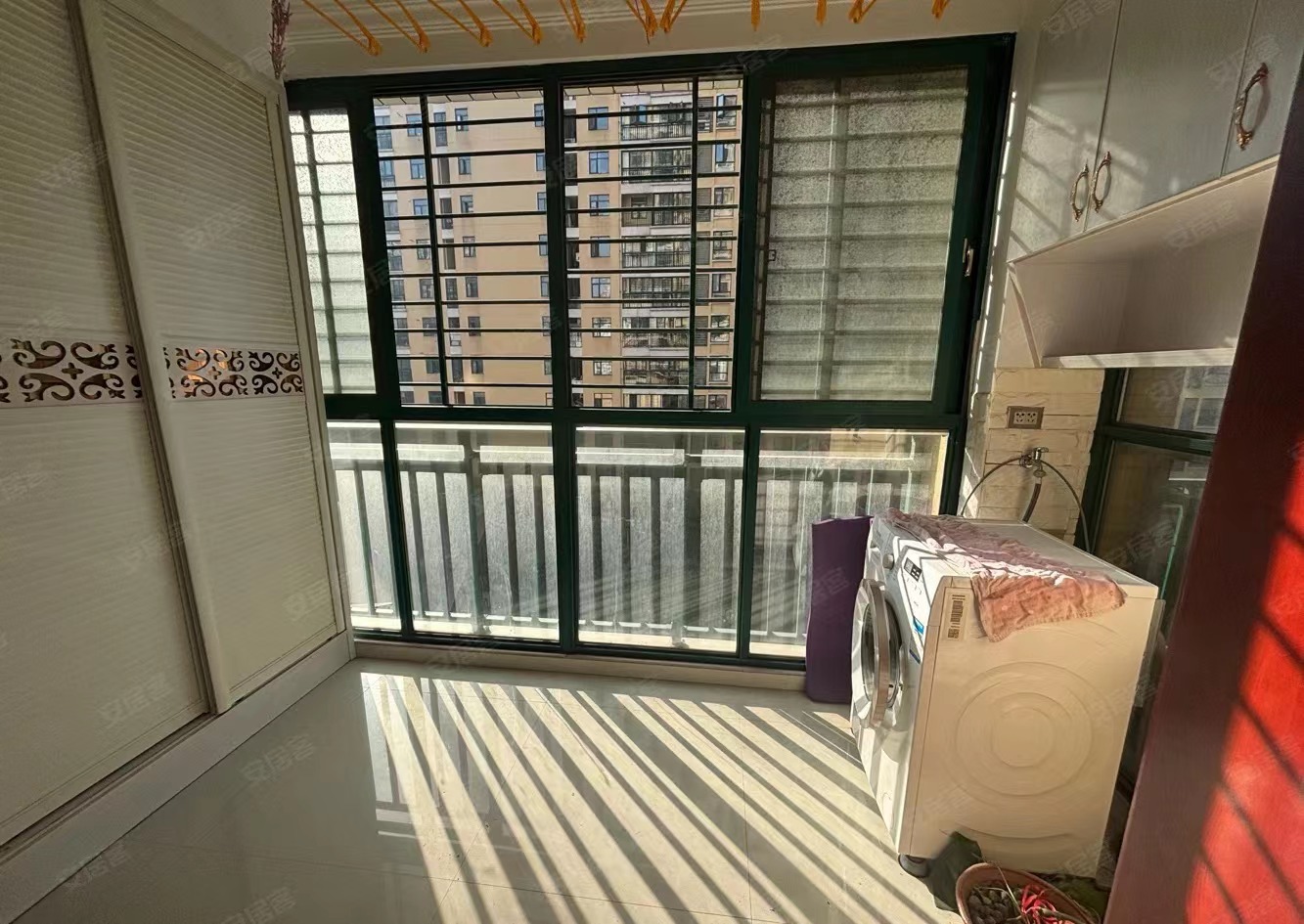 27，业主亏本急卖，采光好，精装三房，证满二