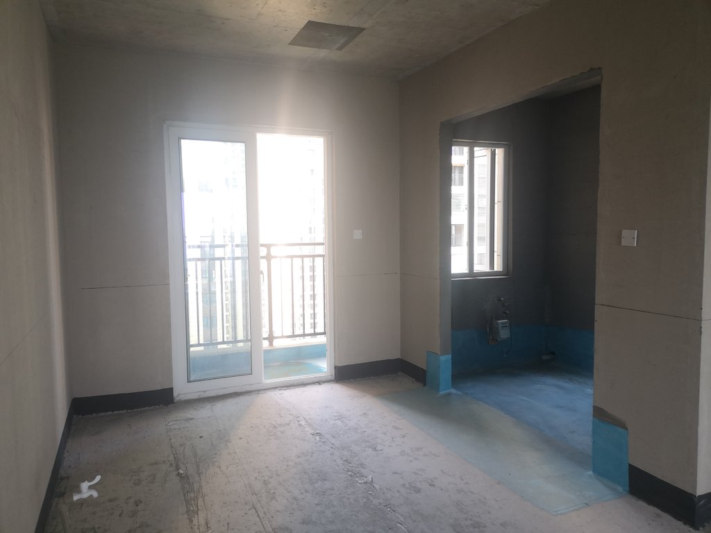 碧桂园142平毛坯大四房凤凰层风景侠几好带车位这驾革冒得话说