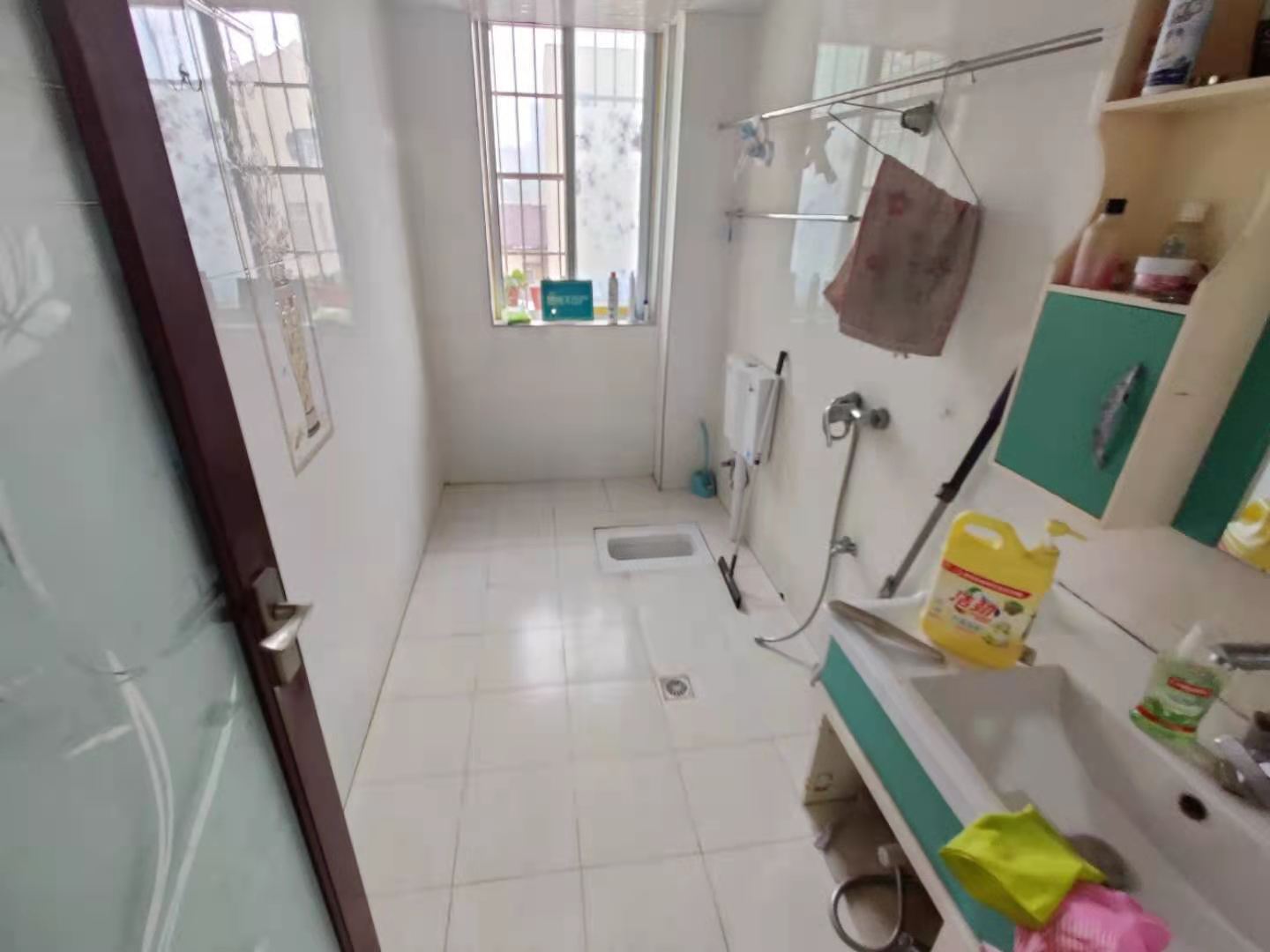 中天小区刘口菜场旁边大三房步梯 好的楼层东西全送有意向就看房