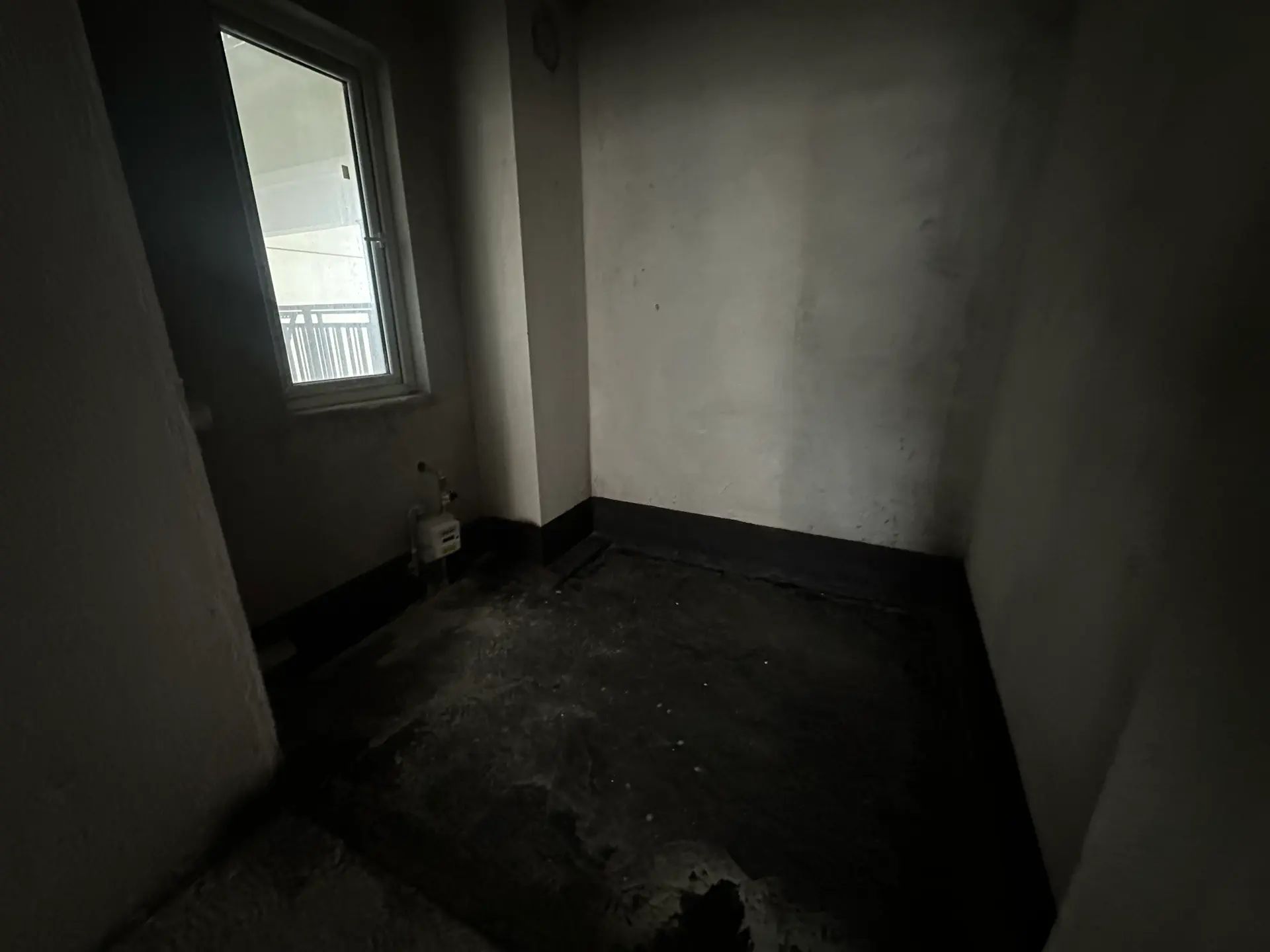 城南，蓝天花园，中间楼层，业主包满2，诚心出售