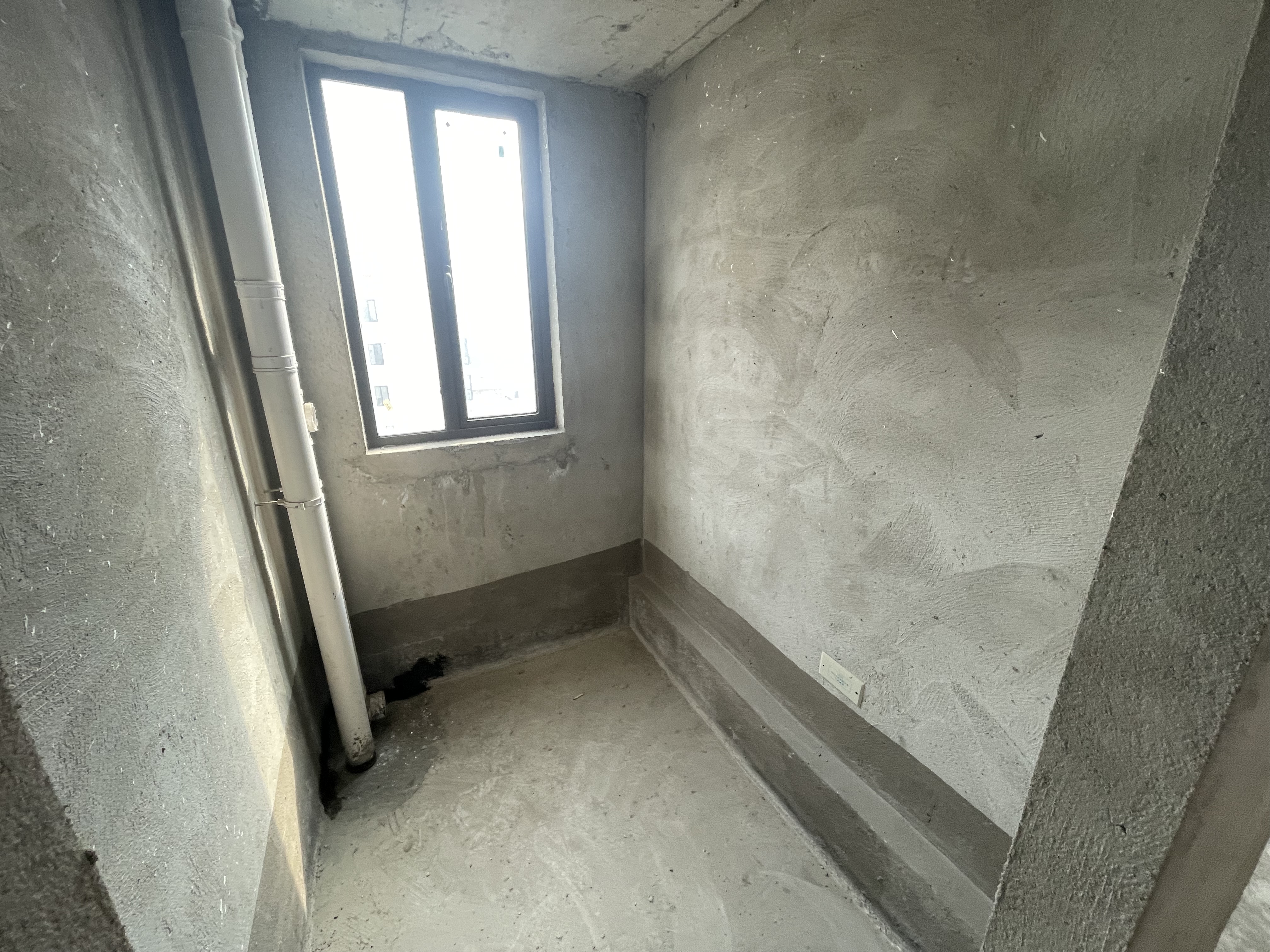 荣怀两梯两户户型三开间朝南大阳台采光好大三房