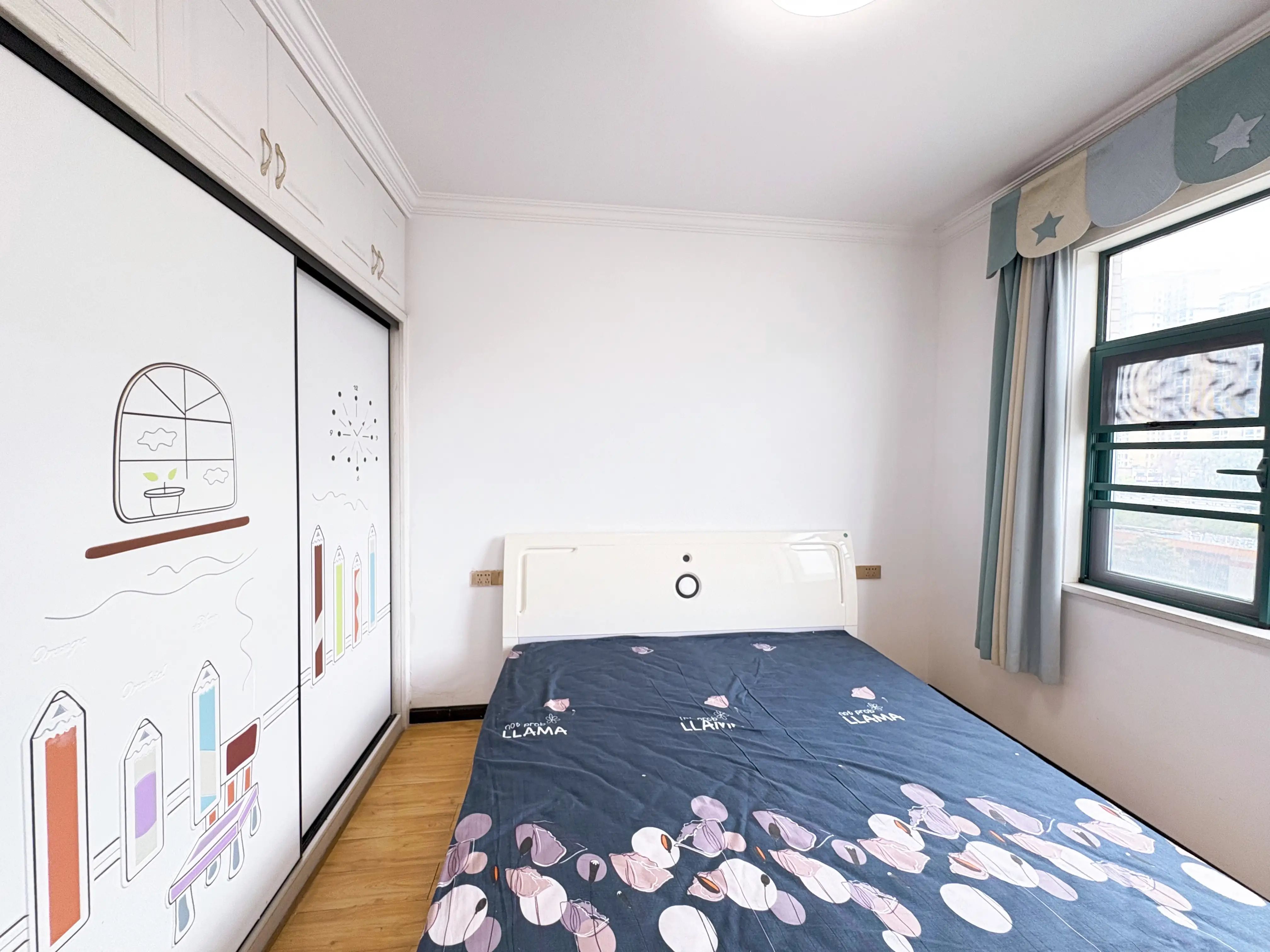 亏本，诚心出售，新城壹号五期，精装三房，南北通透，证满二