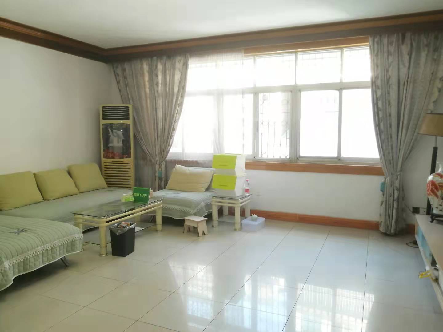 经纬楼精装修对面二中旁边读书的菜场楼下证在手满2年