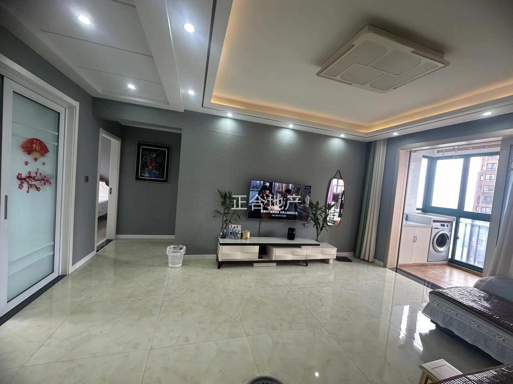 一中对面，漫城林语，电梯好楼层，精装三房，单价4800多，老证，南北通透