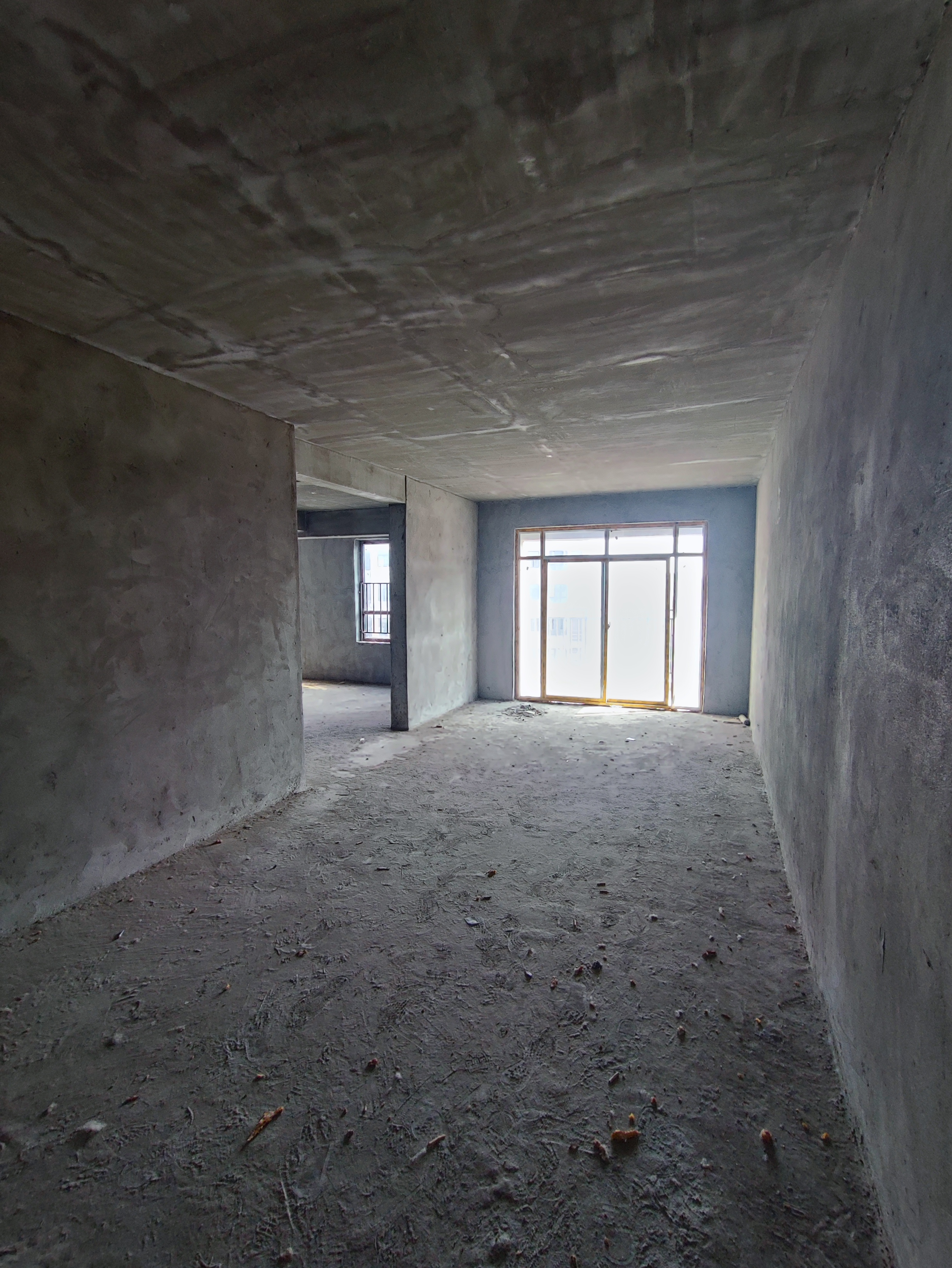 沔阳公馆毛坯三房三开间朝南户型方正采光好