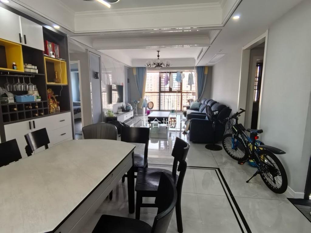 降价了，降价了！房东亏本出售，森林国际，湖景房，精装3房2卫，5800单价，