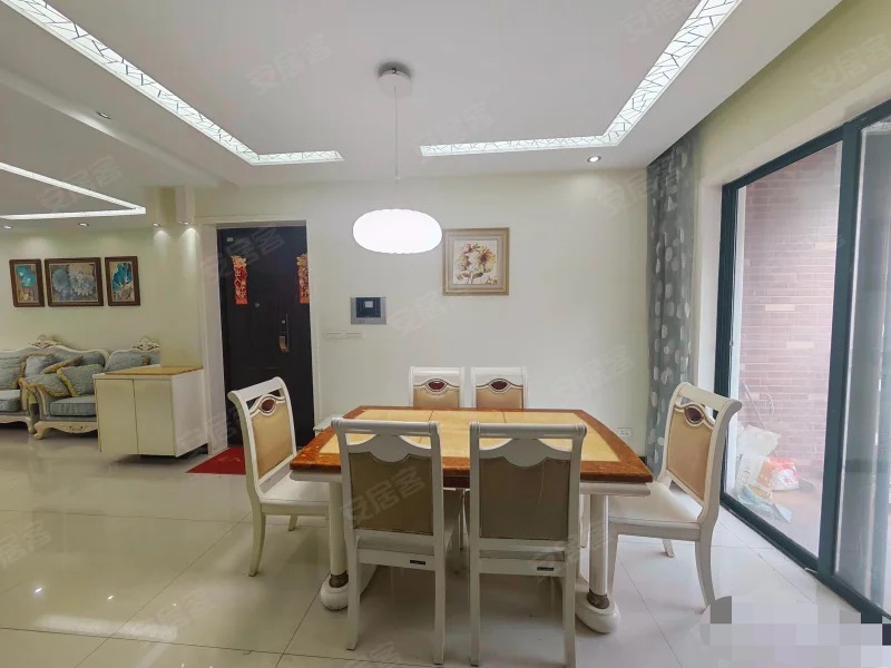 急售，德政金园爱丽舍，满二采光好，三开间朝南，家具家电全送，拎包入住