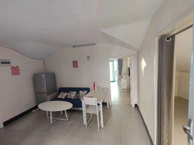 青青家园精装一室一厅一厨一卫出租自住都可