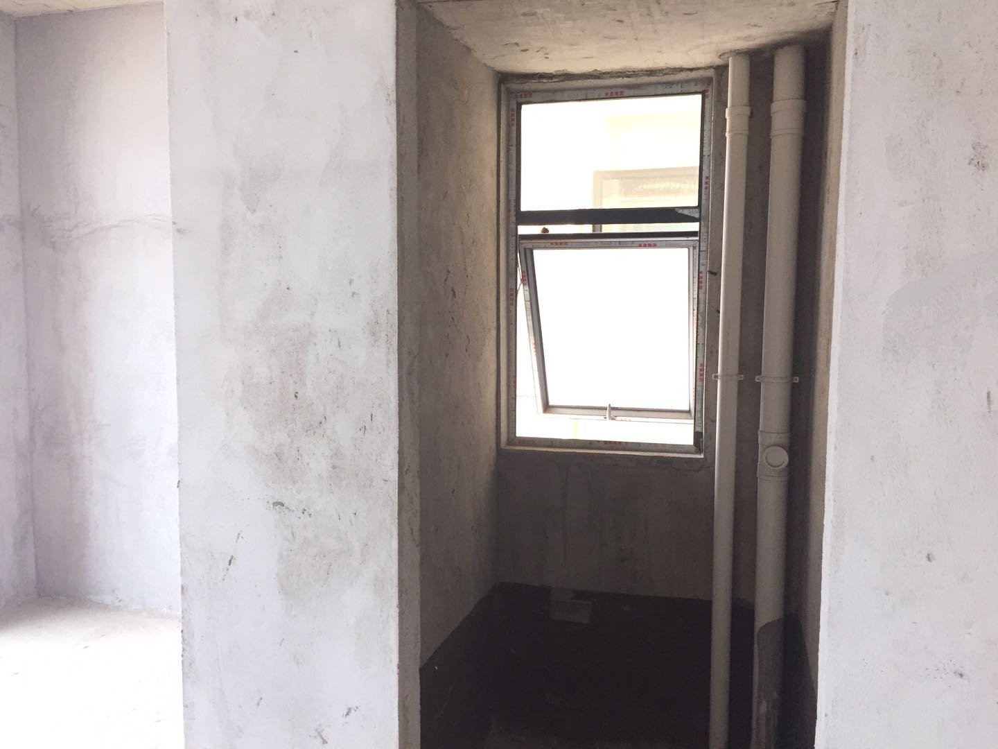 康湾一品毛坯两房，电梯好楼层