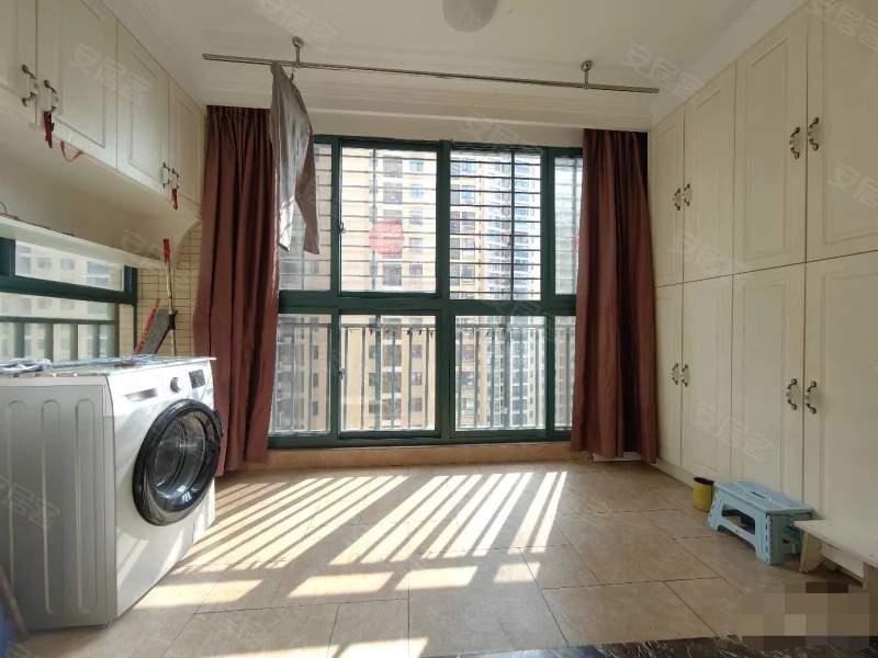 降价了，降价了，城南，新城一号，电梯小高层.，中间楼层，下楼实验3小，单价5800元甩