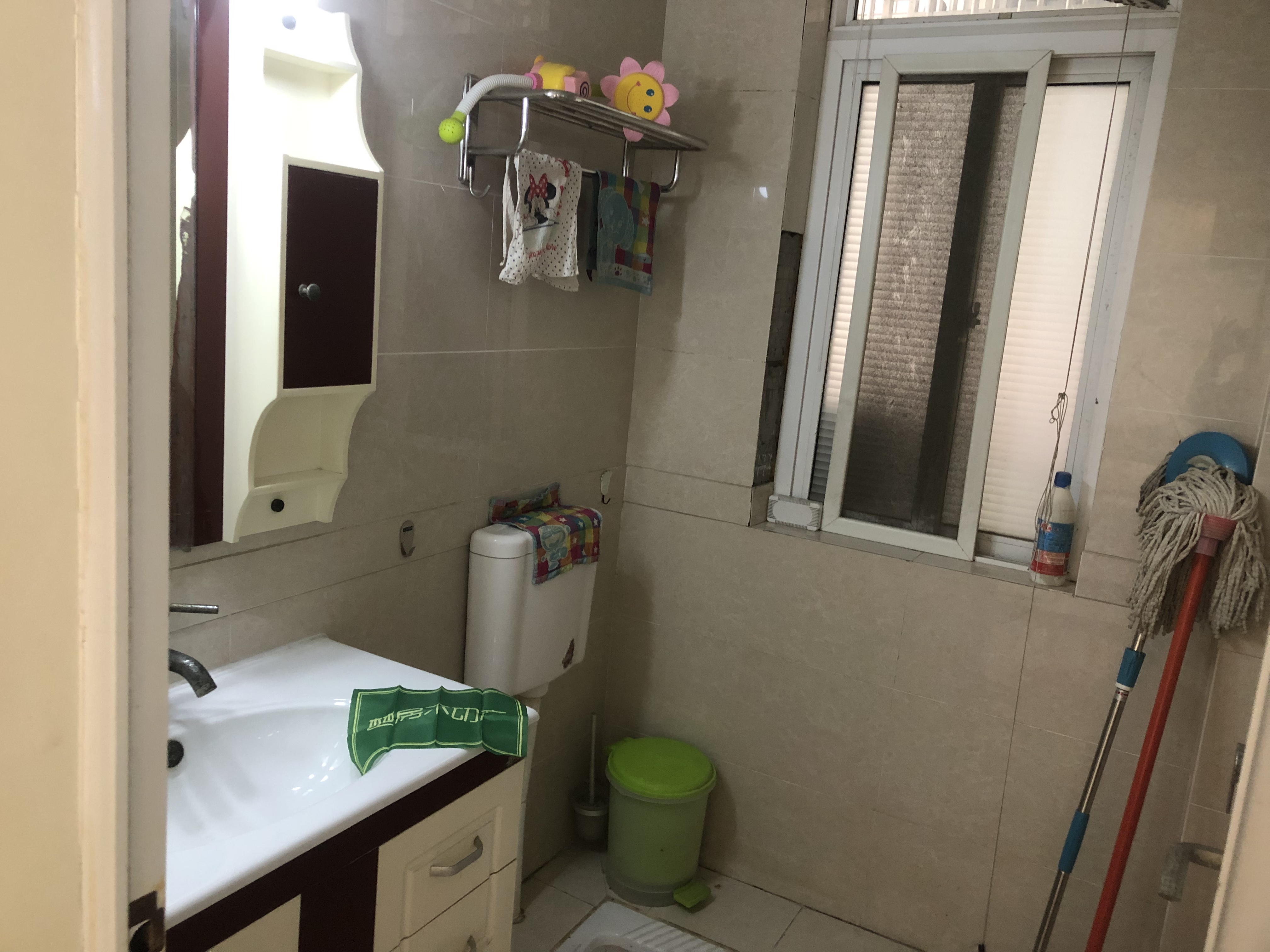 华宝馨怡家园精装大三房，诚心出售！