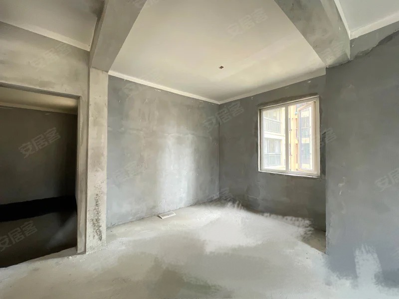 150，房东急售，森林国际城，双湖景大两房，中层，满二，新二中