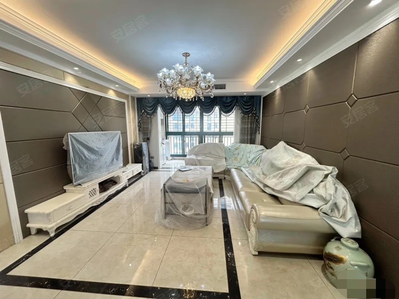 诚心出售，新城壹号四期，保养好，9成新，中间好楼层，精装三房