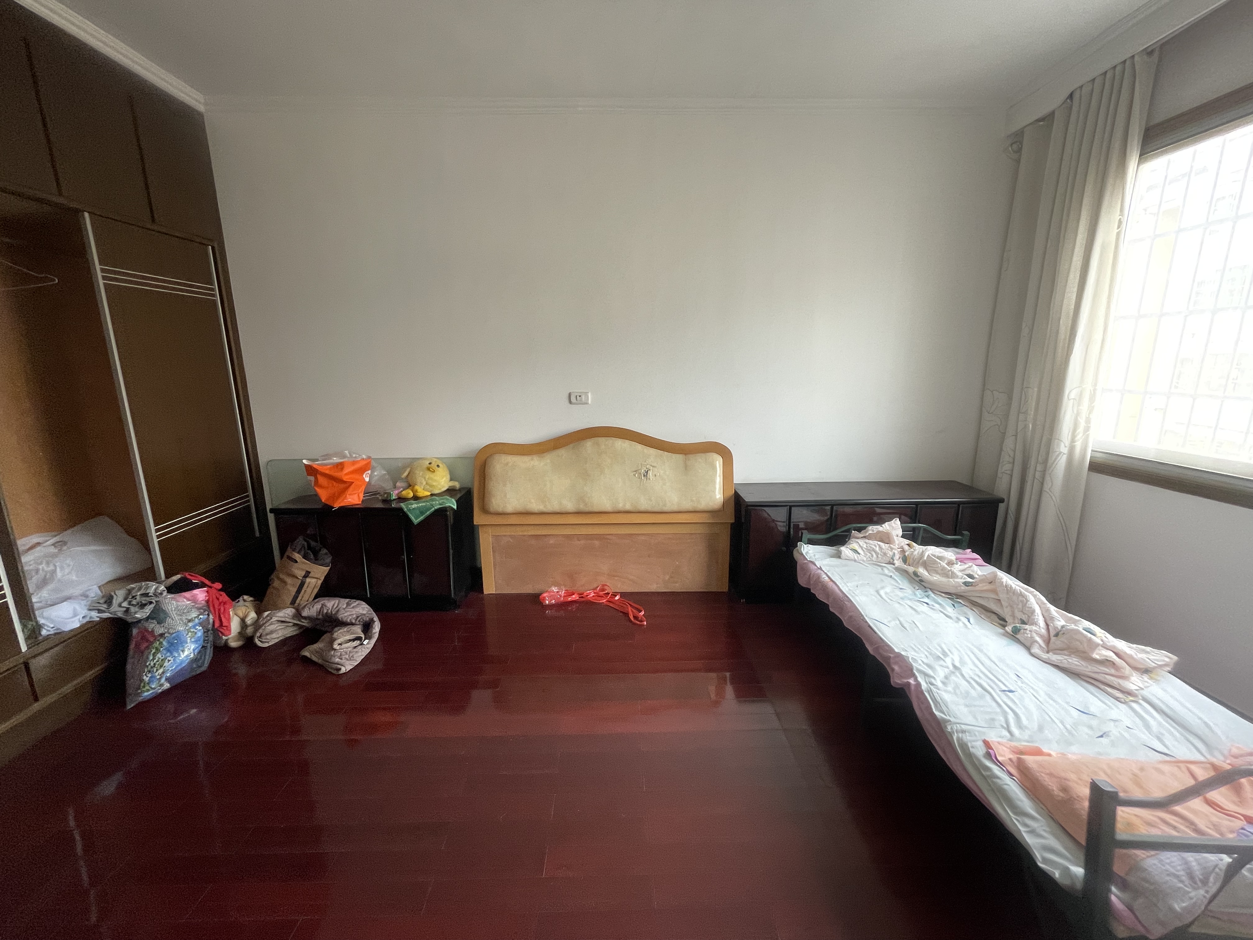 德政园.枫丹苑.小区配套成熟.诚意出售