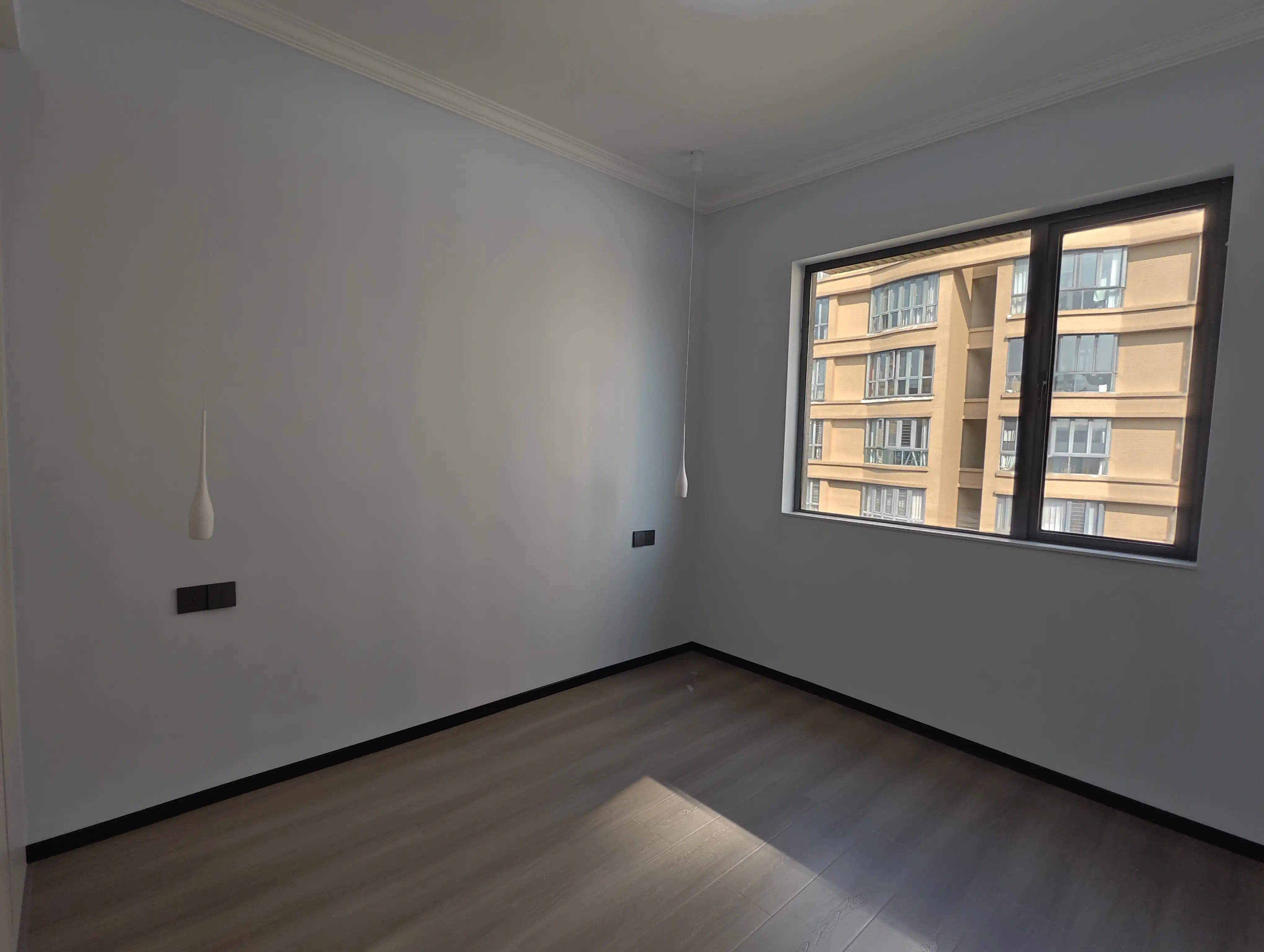 捡漏，御台公馆，电梯小高层10楼，精装两房，证满二