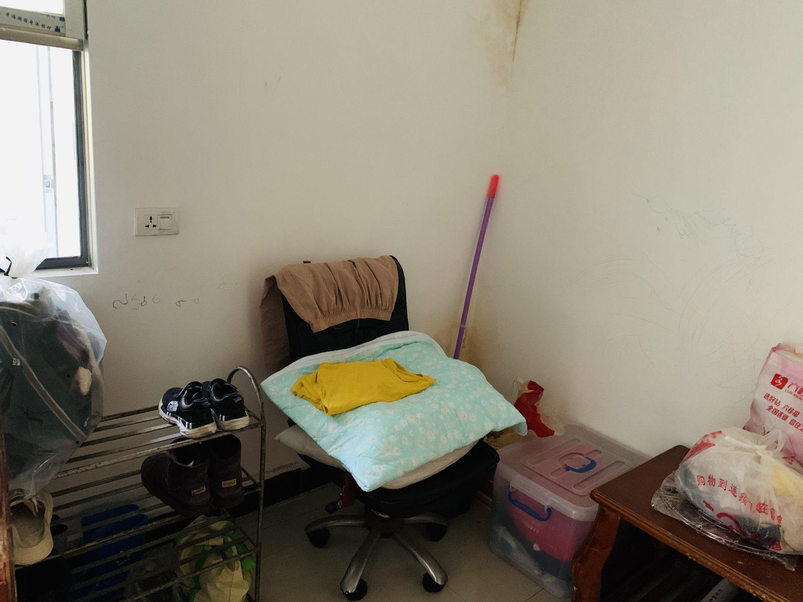 油炸湾油厂路装修两房步梯好楼层，不动产证在手