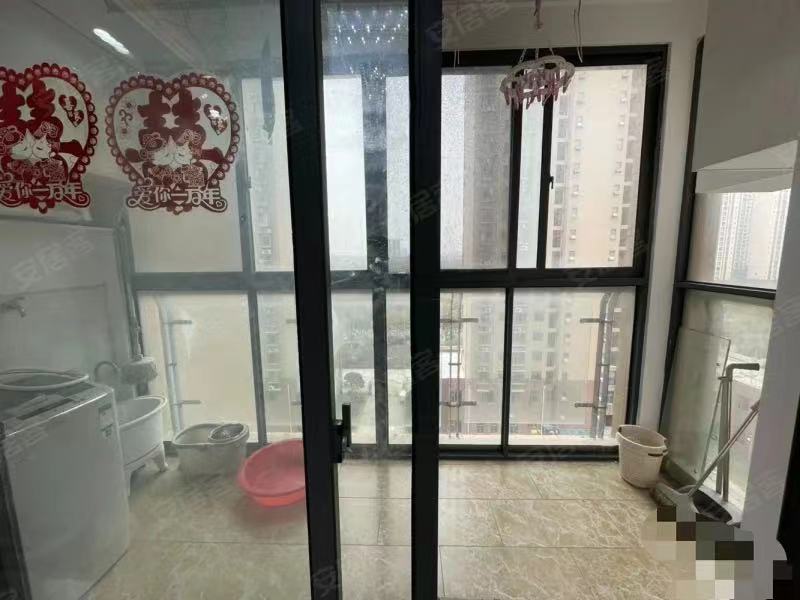 253，急售，抖降10w，仙桃xiao学旁，紫润尚城，精装三房，中间楼层，证满二，成色9.9新