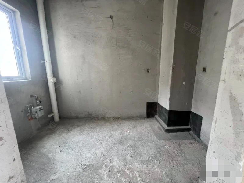 城南，金科，边户，业主抖降15万，单价3200，边户，大三房，南北通透，好楼层