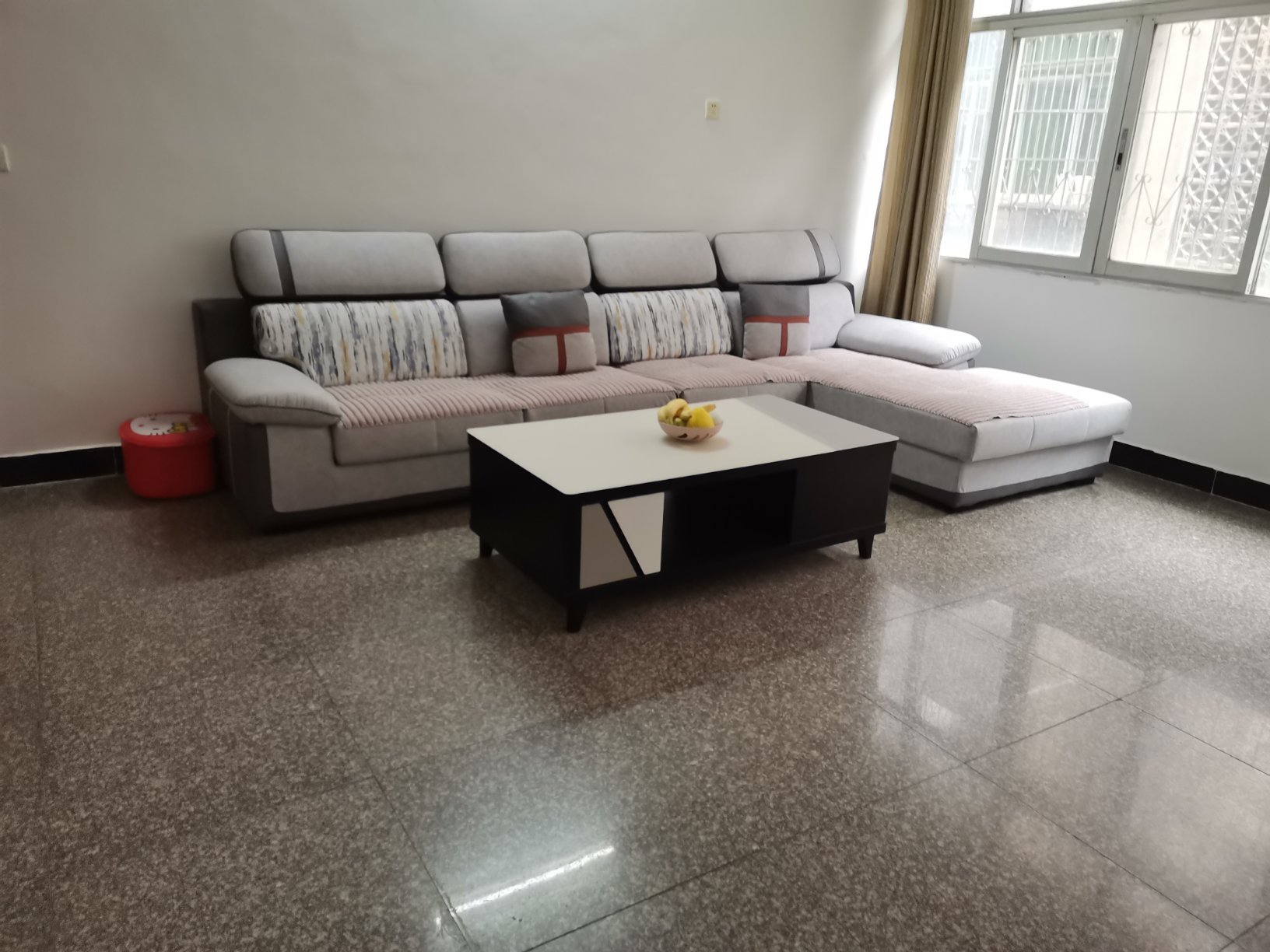 大新路 旁边三房保养好拎包入住