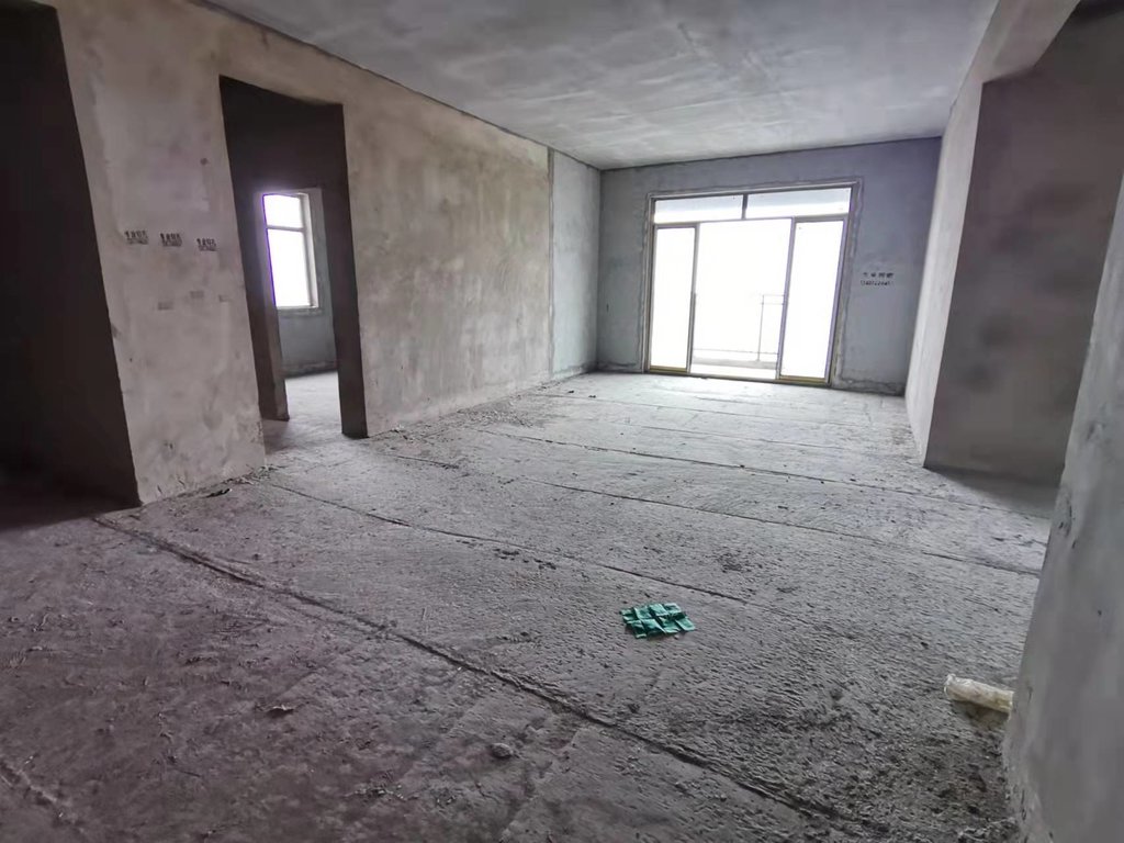 元泰未来城B湖景房3.15层高观光电梯2梯2户超大阳台设计城南少有的湖景房南北通透