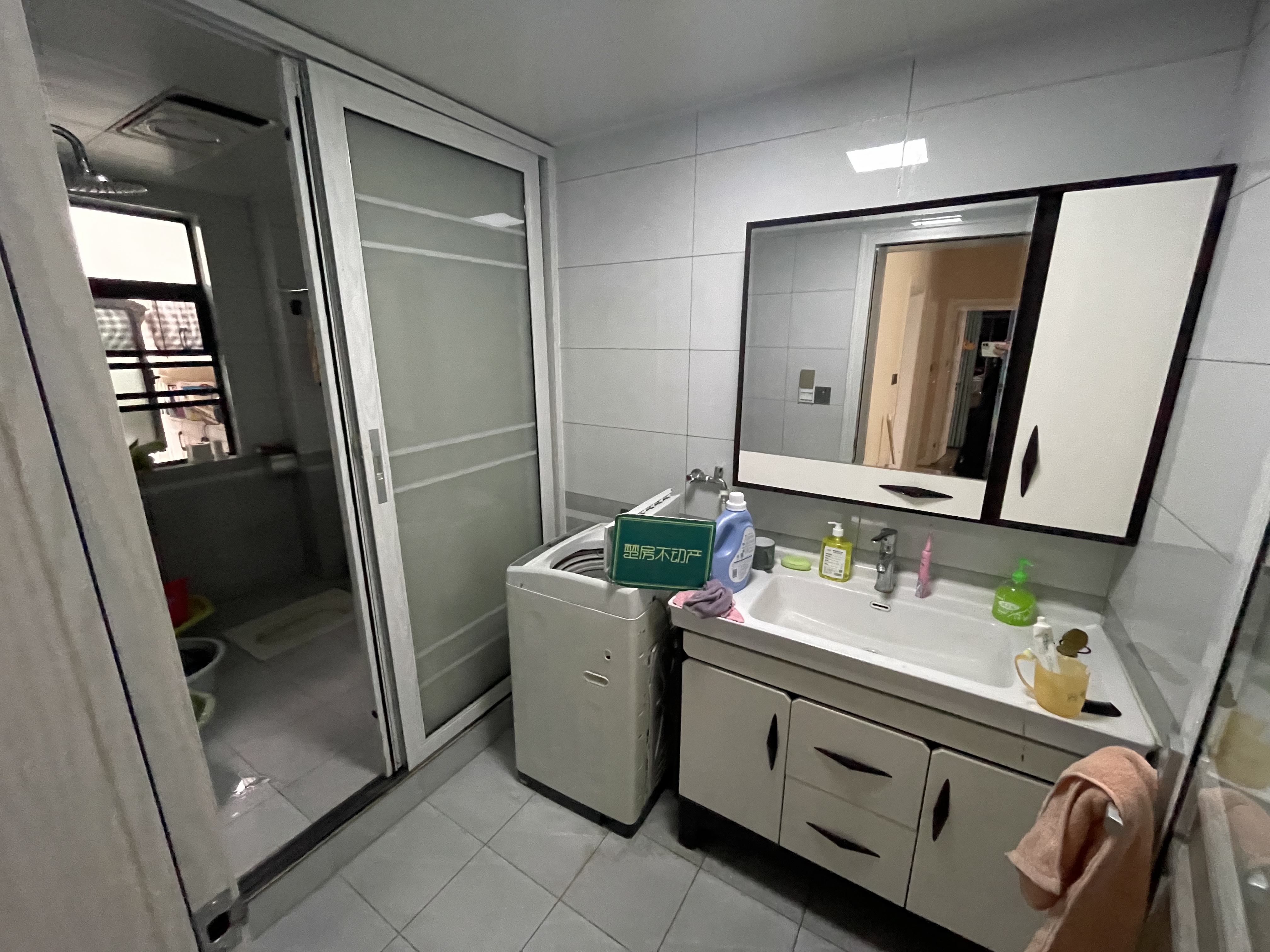 森林国际洋房低公摊三个阳台采光很好三房两卫出行方便