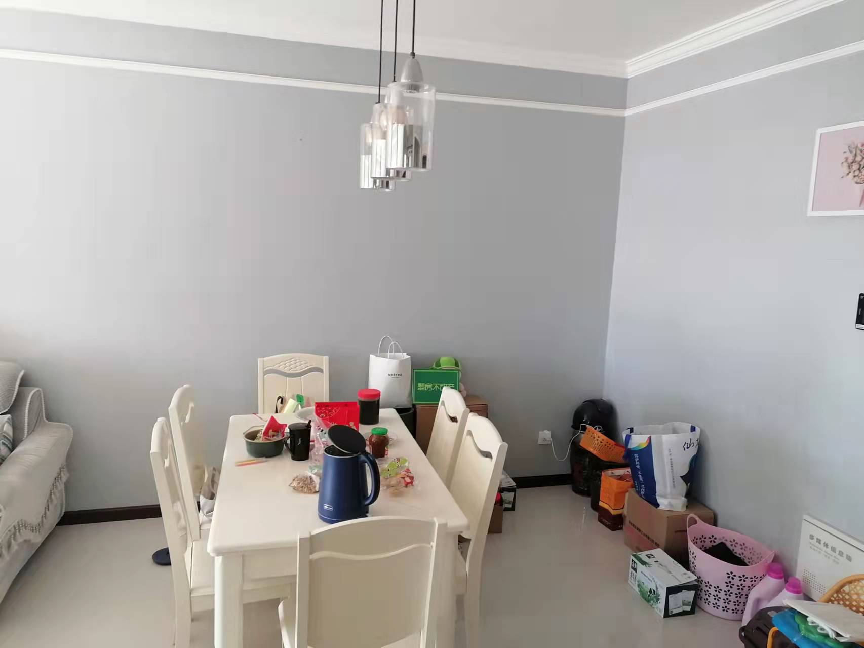 福星城精装两房拎包入住，户型方正采光视野好，证在手满二