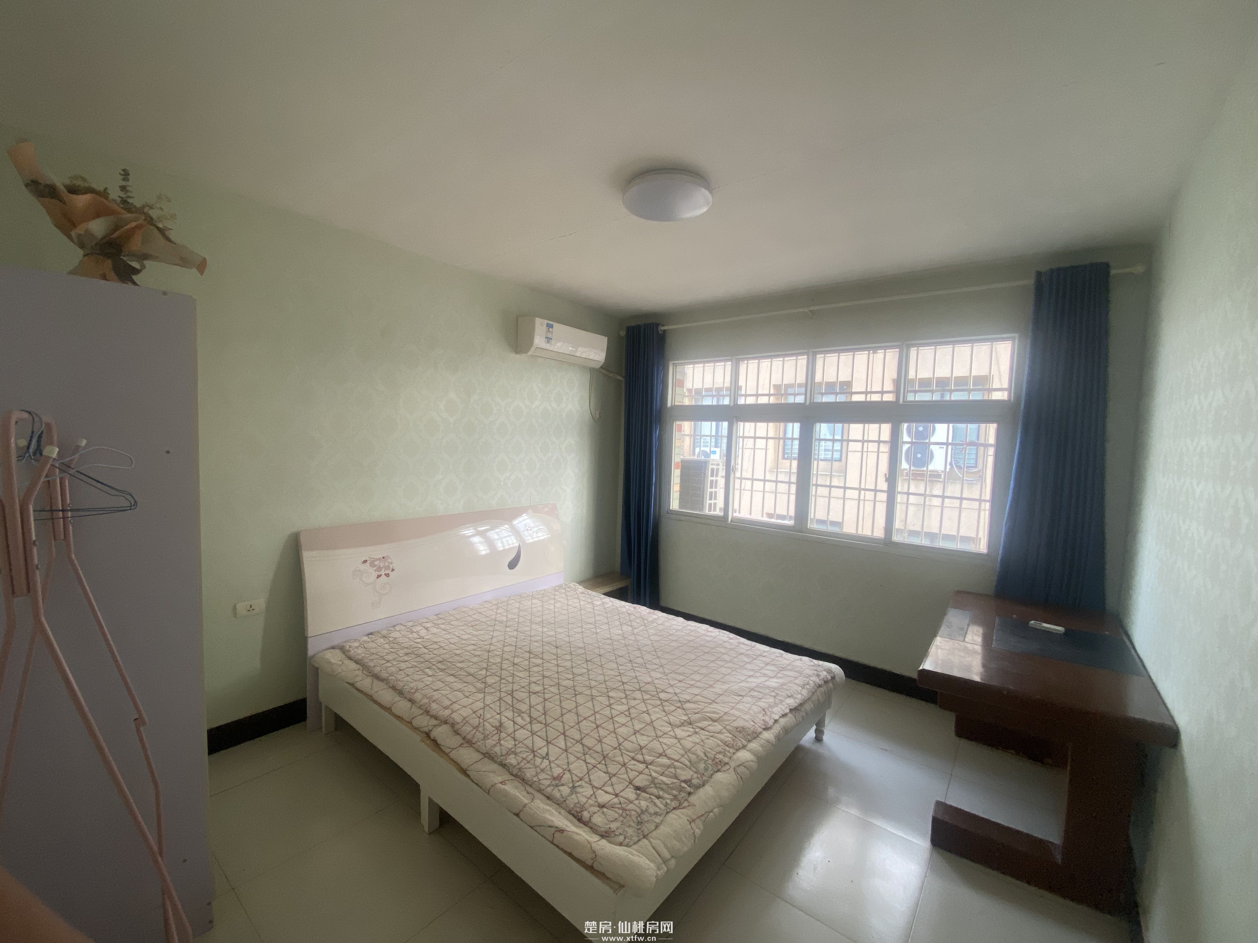 仁和桥平安保险旁