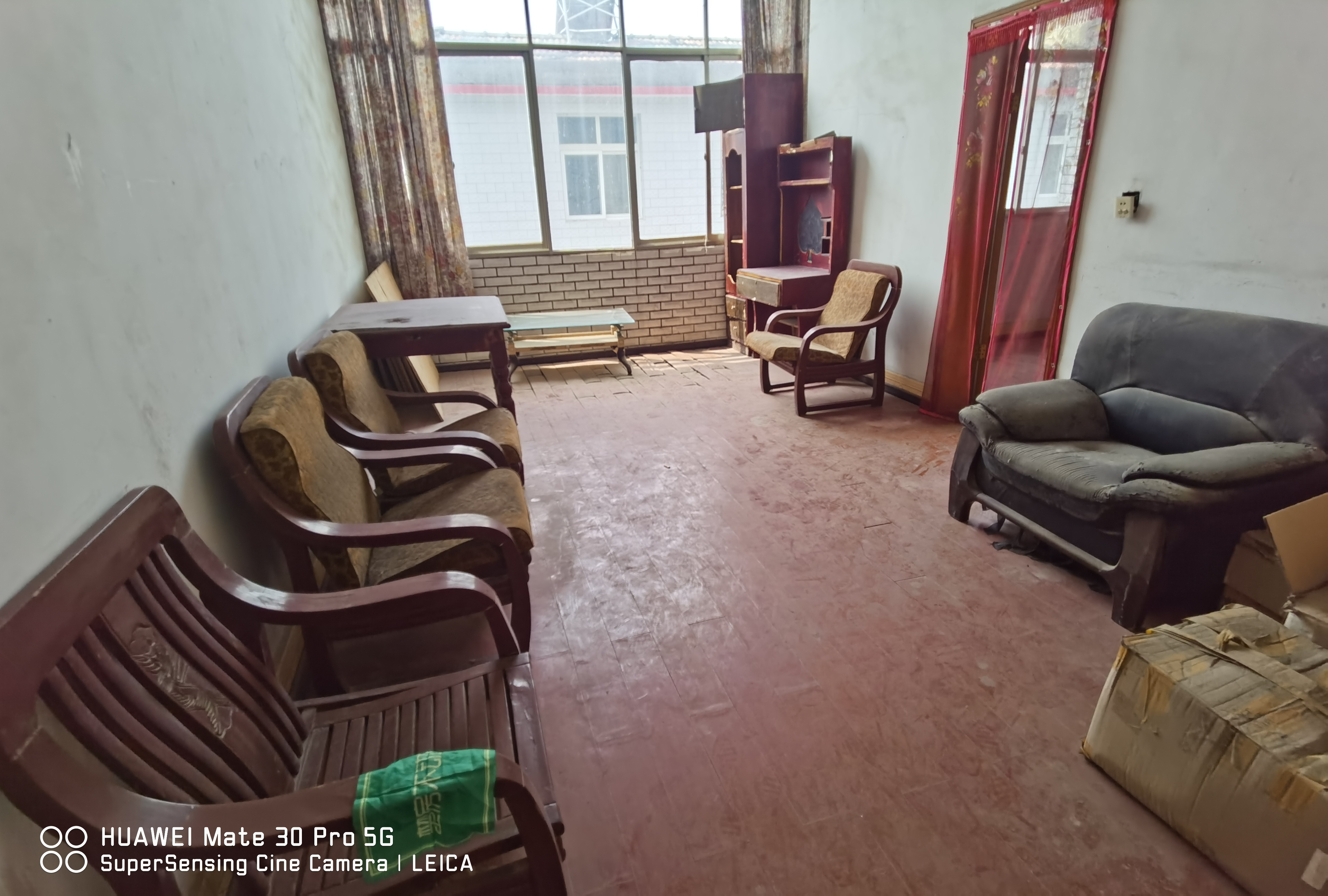 仙源旁私房，206平2杆3层48万，看房方便