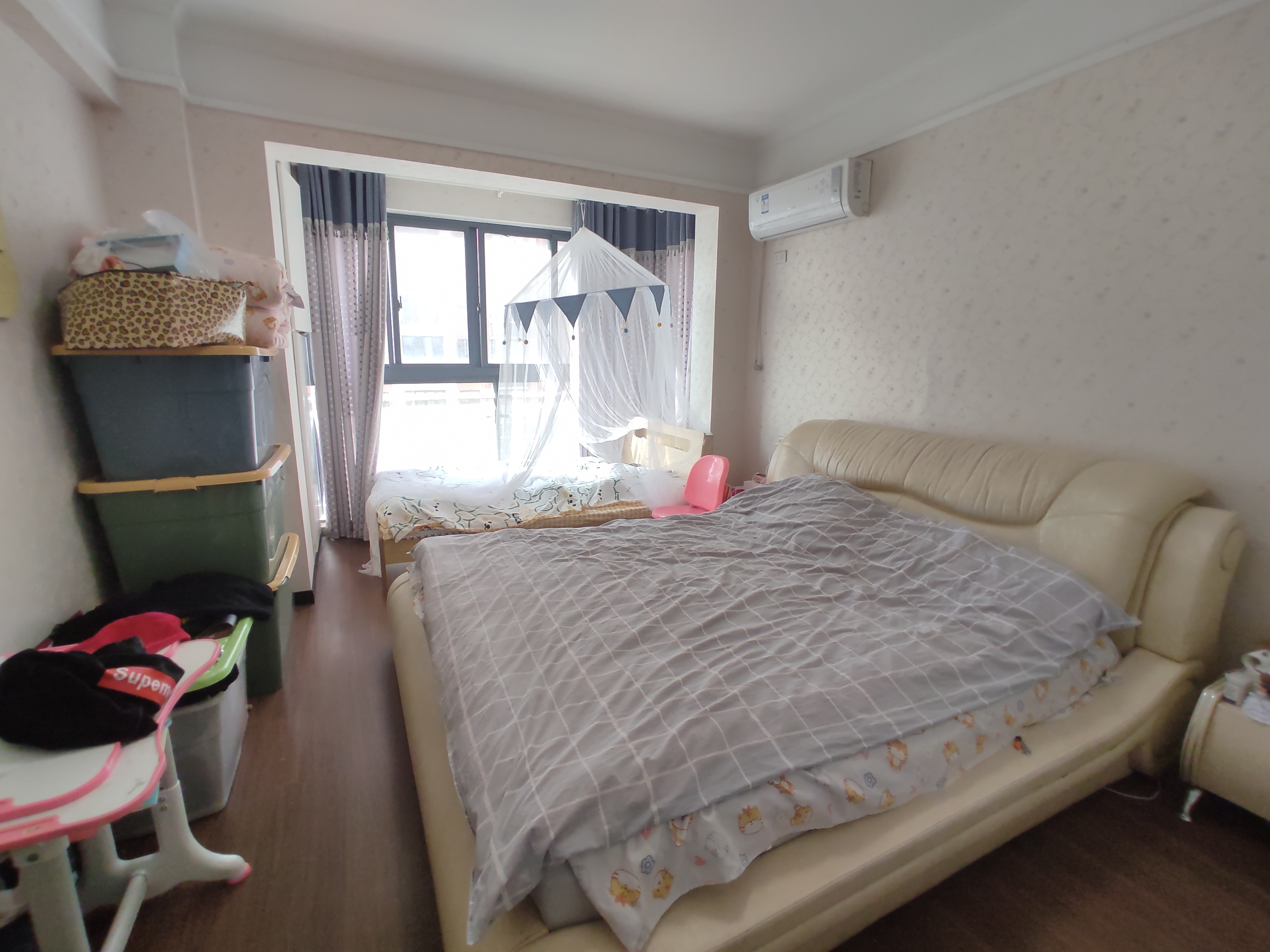 紫金城精装大两房.出行方便.证件满二.看房约