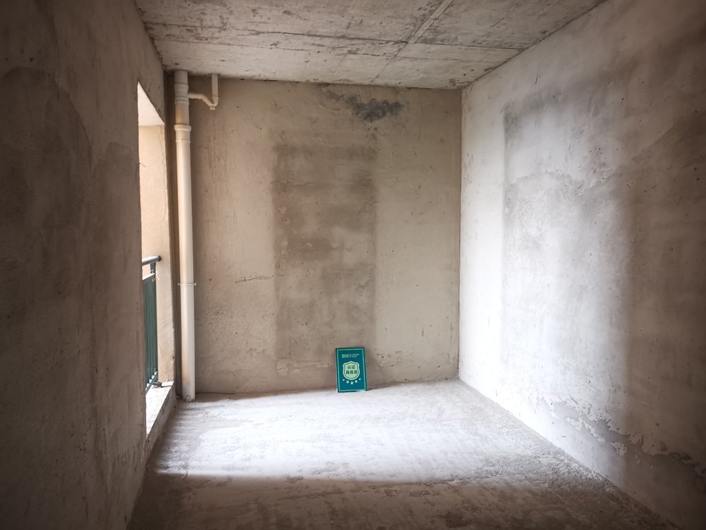 特价房南城新区都市高尔夫一手新房单价低可以贷款看房方便交通出行方便！