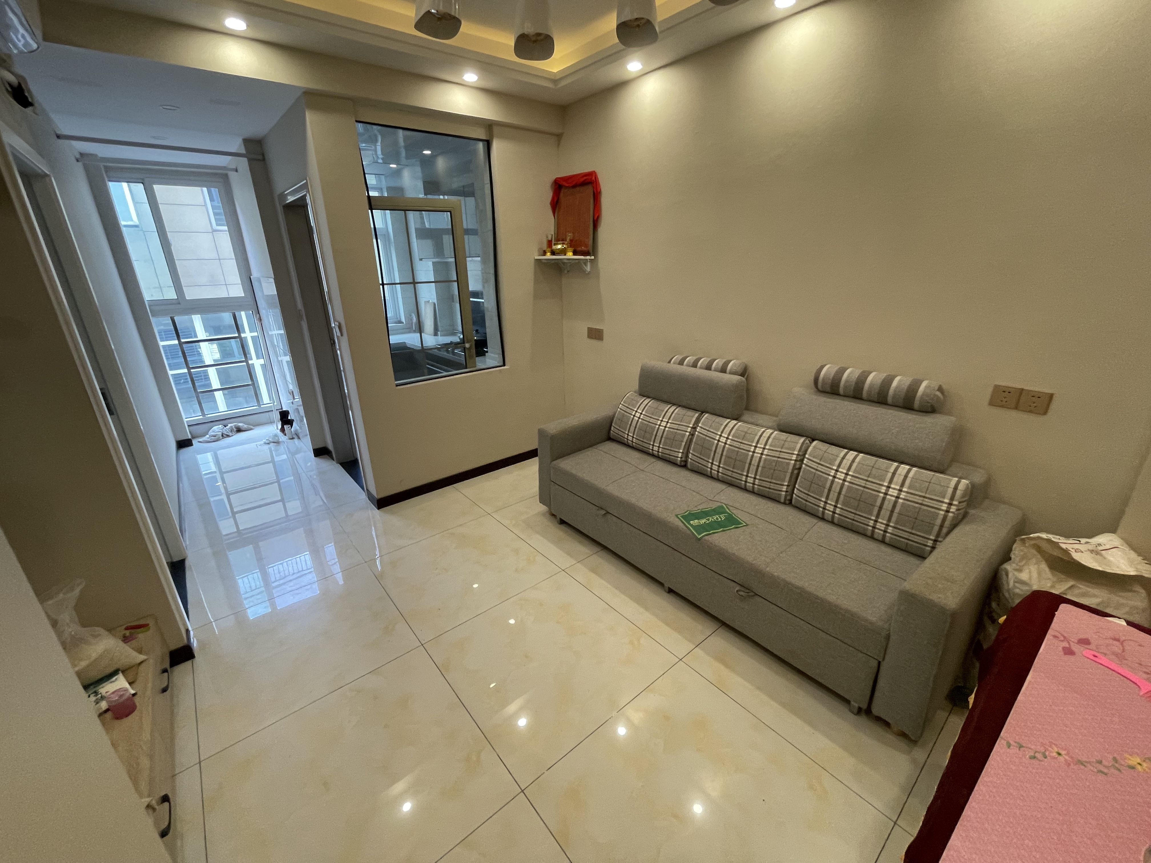 大洪万福广场 邻里惠  公寓  带天然气  看房方便  两房精装修   沔中旁边 优秀的很